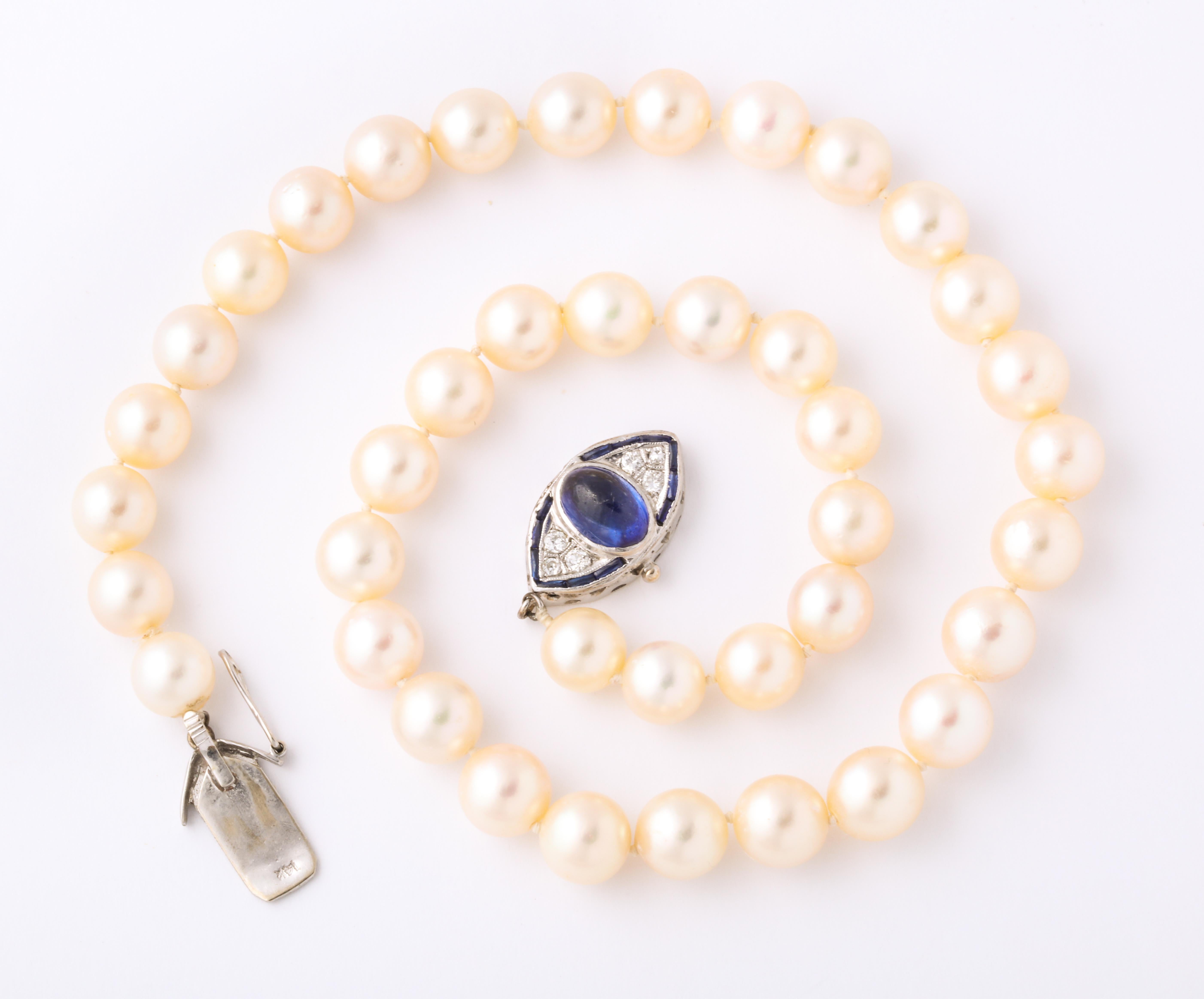 Antique Art Deco Pearl Necklace with Sapphire Clasp In Excellent Condition In Stamford, CT