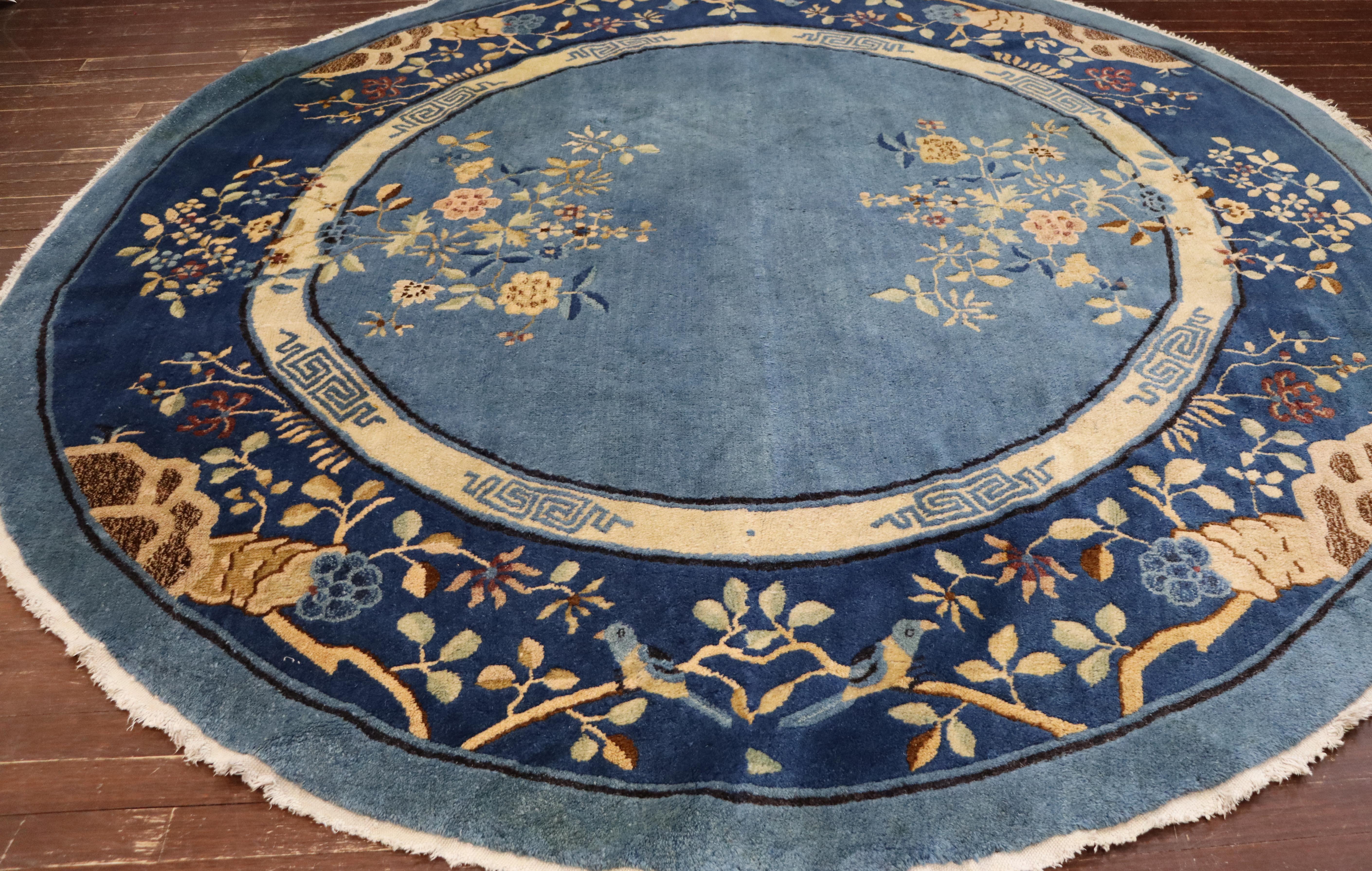 20th Century Antique Art Deco/Peking Chinese Circular Rug, 7'8