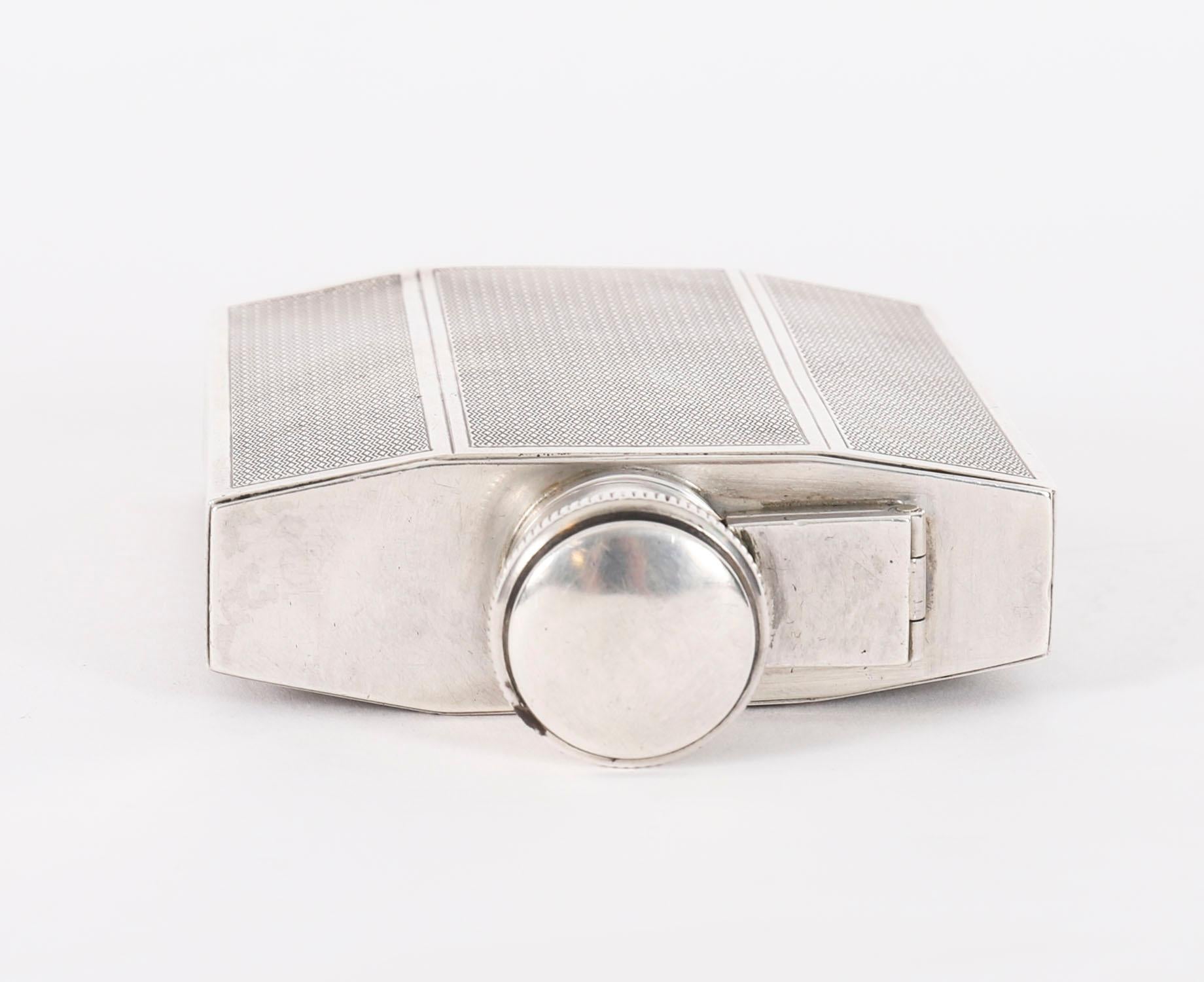 Antike Art Deco Periode Sterling Silber Flachmann 20. Jahrhundert (Art déco) im Angebot