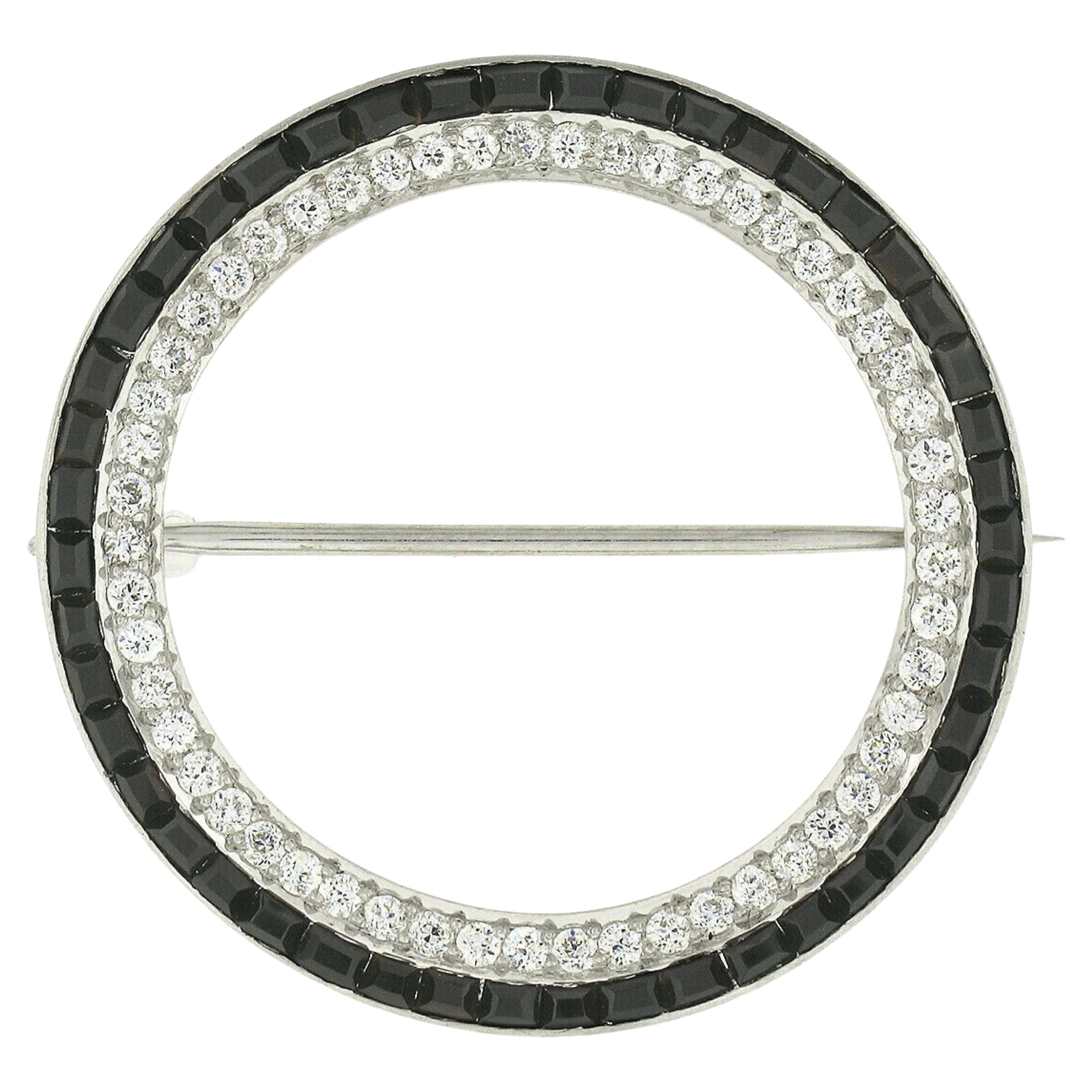 Antique Art Deco Platinum 0.70ctw Diamond & Black Onyx Circle Wreath Pin Brooch