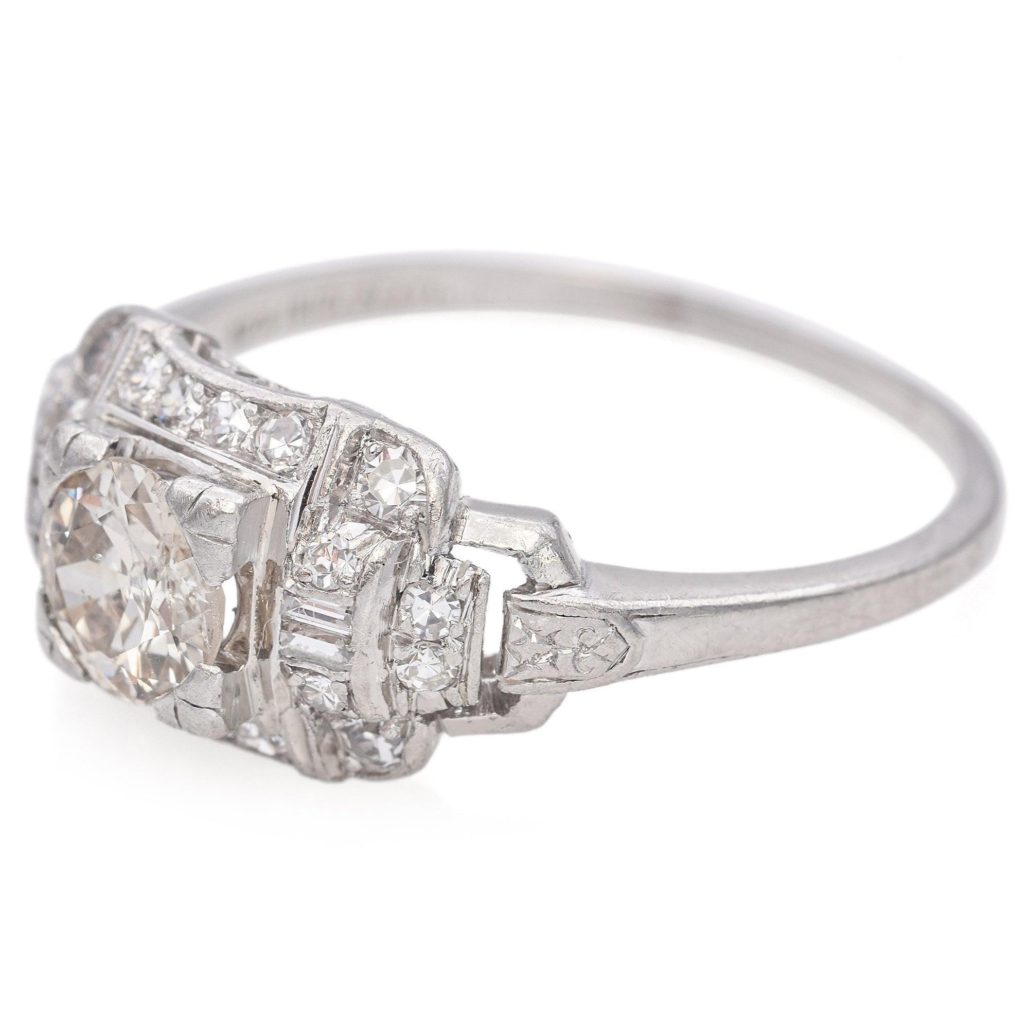Taglio misto Anello di fidanzamento antico in platino Art Deco con diamante da 0,70tcw in vendita