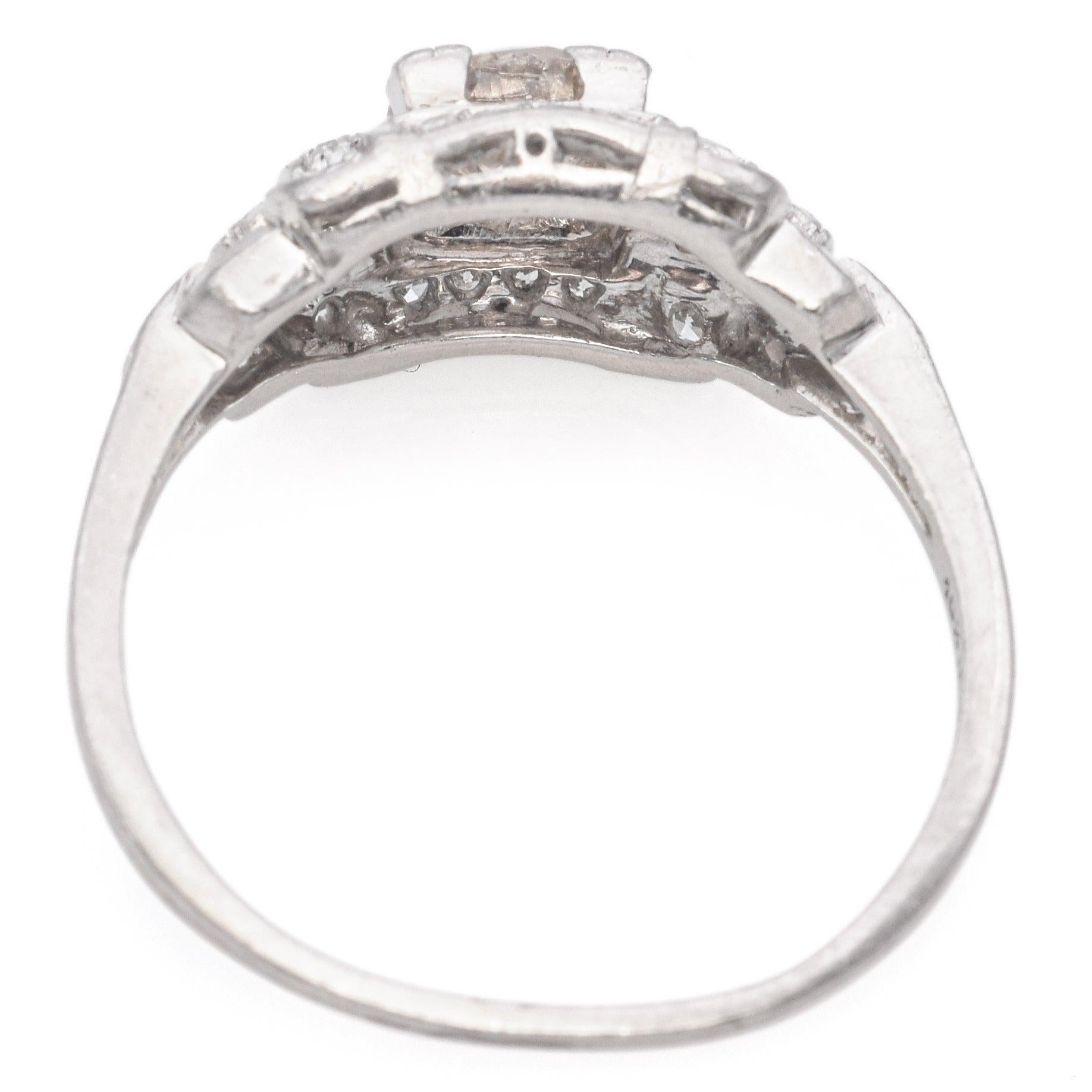Anello di fidanzamento antico in platino Art Deco con diamante da 0,70tcw In condizioni buone in vendita a New York, NY