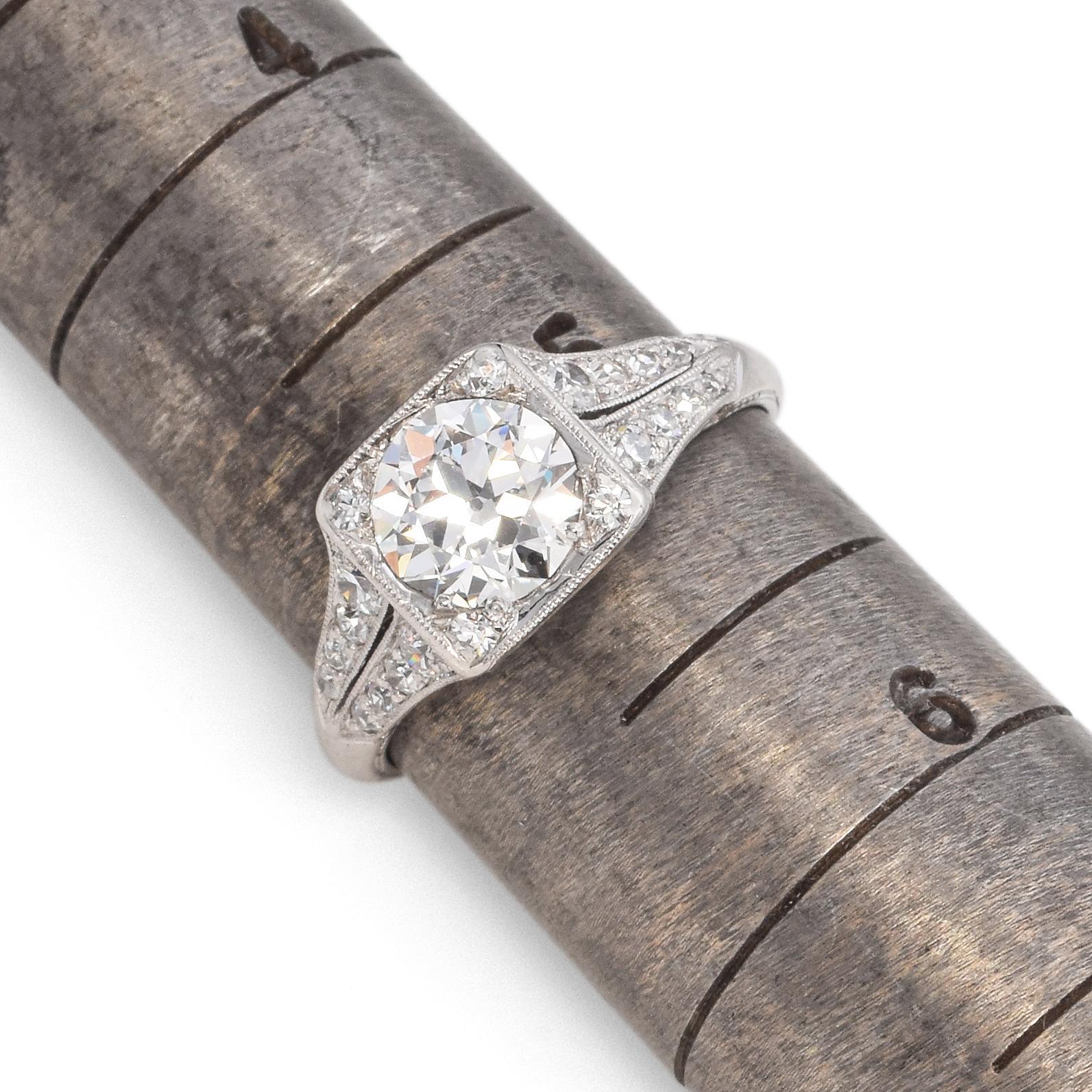 Anello di fidanzamento antico in platino Art Deco da 0,96 carati E VS1 con diamante GIA in vendita 2