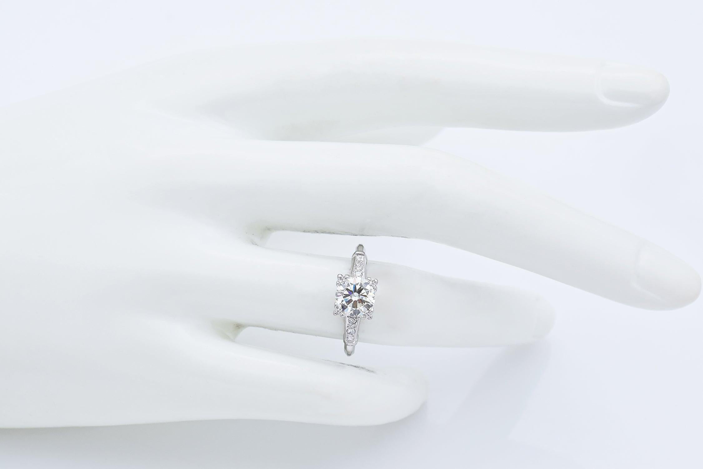Taille ronde Bague Art déco ancienne en platine avec diamant 1,14 TCW, taille 6 en vente