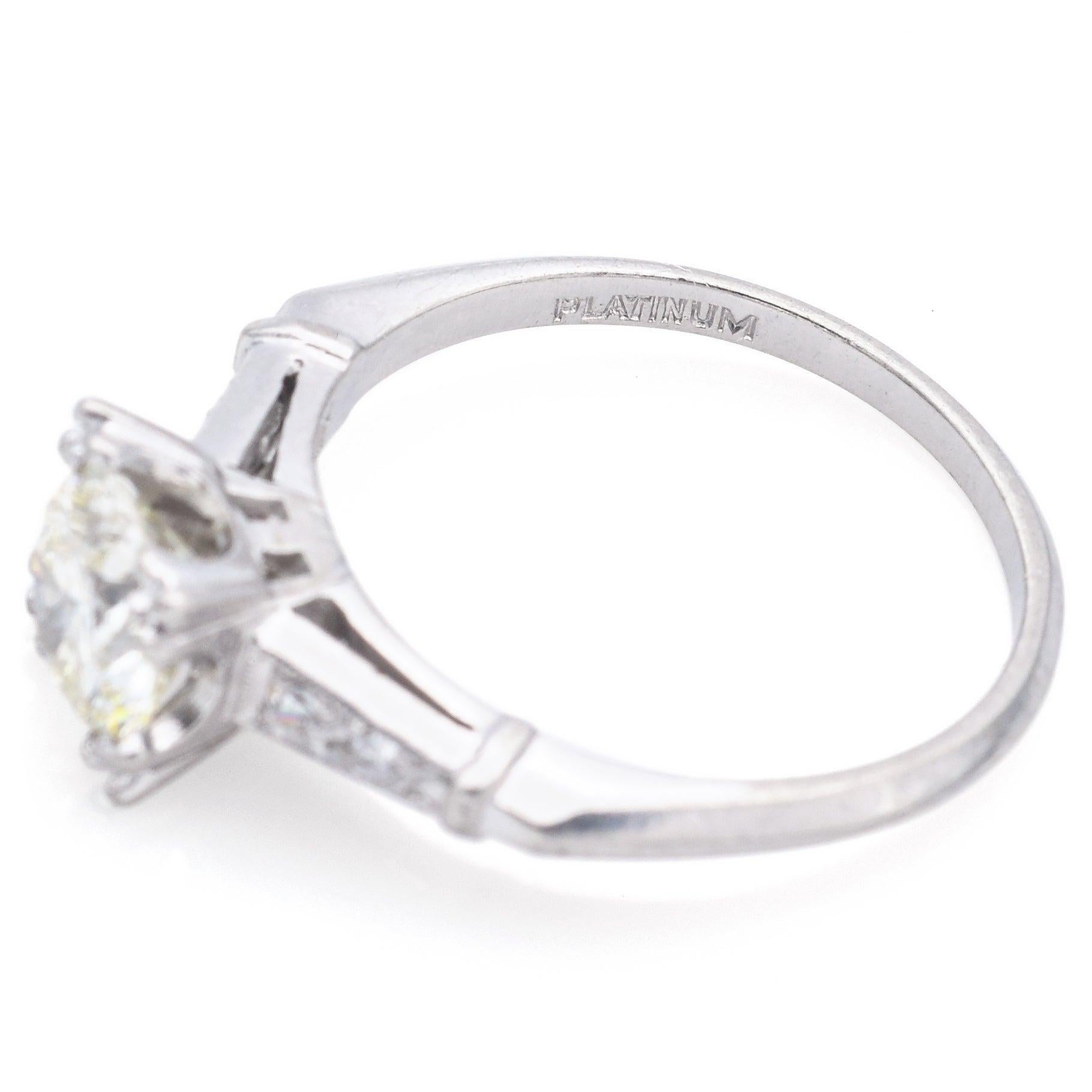Bague Art déco ancienne en platine avec diamant 1,14 TCW, taille 6 Bon état - En vente à New York, NY