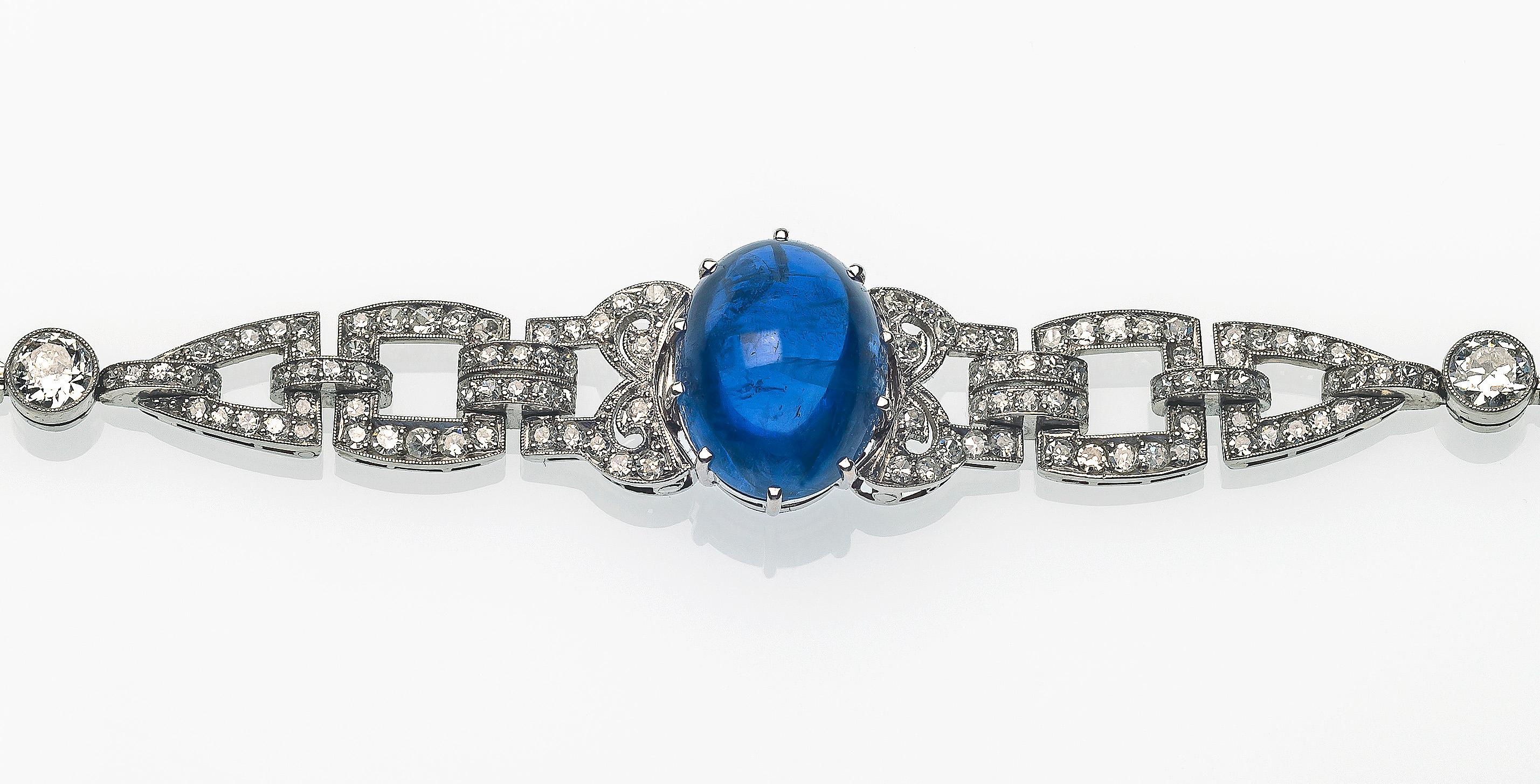 Cabochon Antique Art Deco Platinum 16, 34 Carat No Heat Sapphire 2.4 Ct Diamond Bracelet For Sale