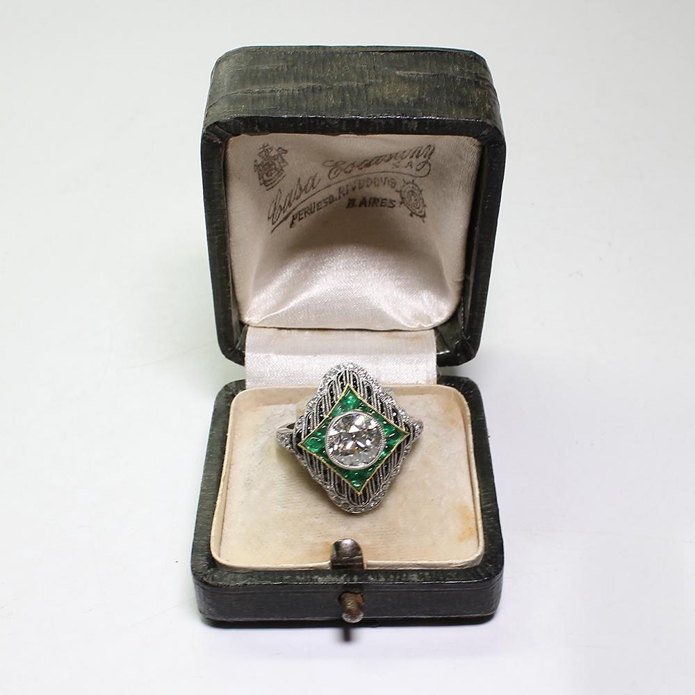 Antique Art Deco Platinum 1.66 Carat Diamond - Emerald and Onyx Ring 3