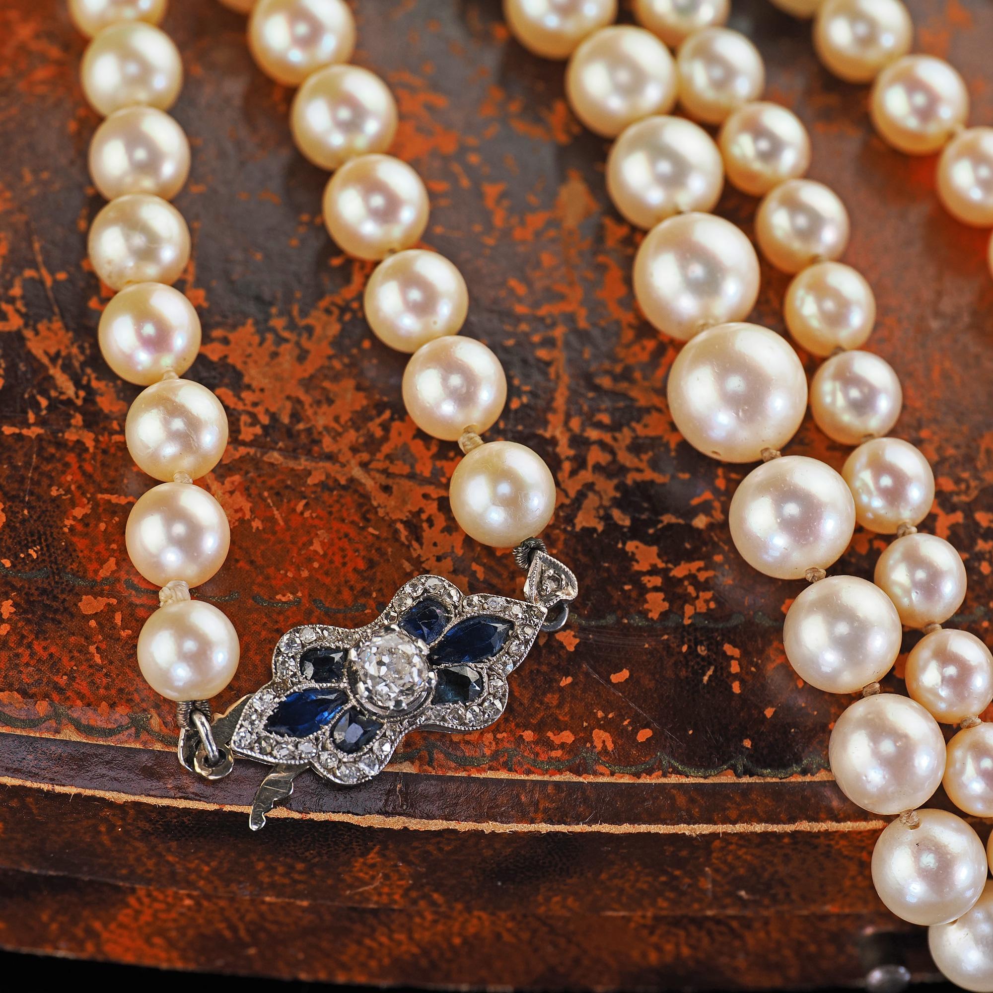 Taglio vecchia miniera Collana antica Art Deco in platino e oro 18 carati con diamanti Old Mine e zaffiri e perle in vendita