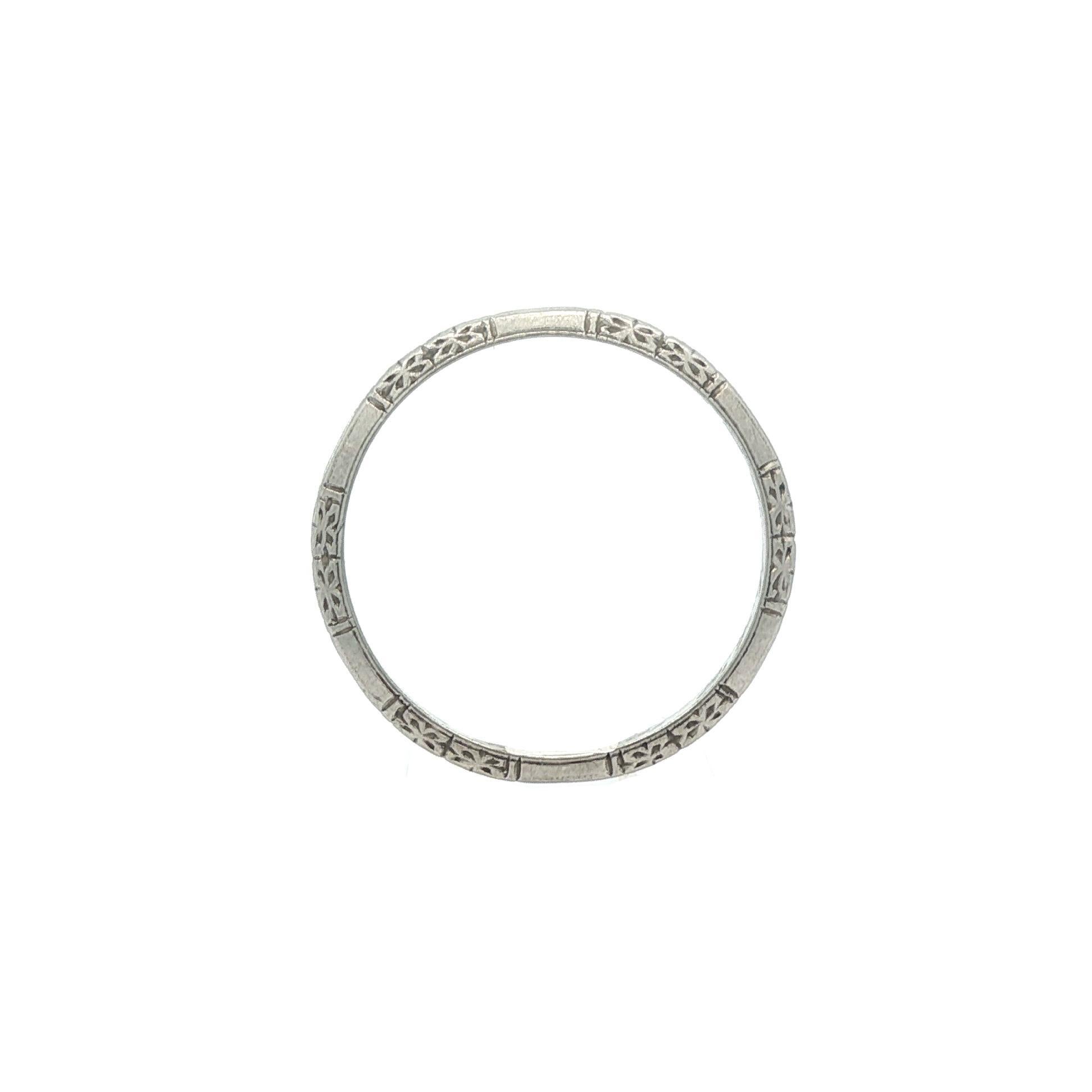 Antike Art Deco Platin 2,1 mm detaillierte gravierte Band Ring sz 8,5 im Angebot 1