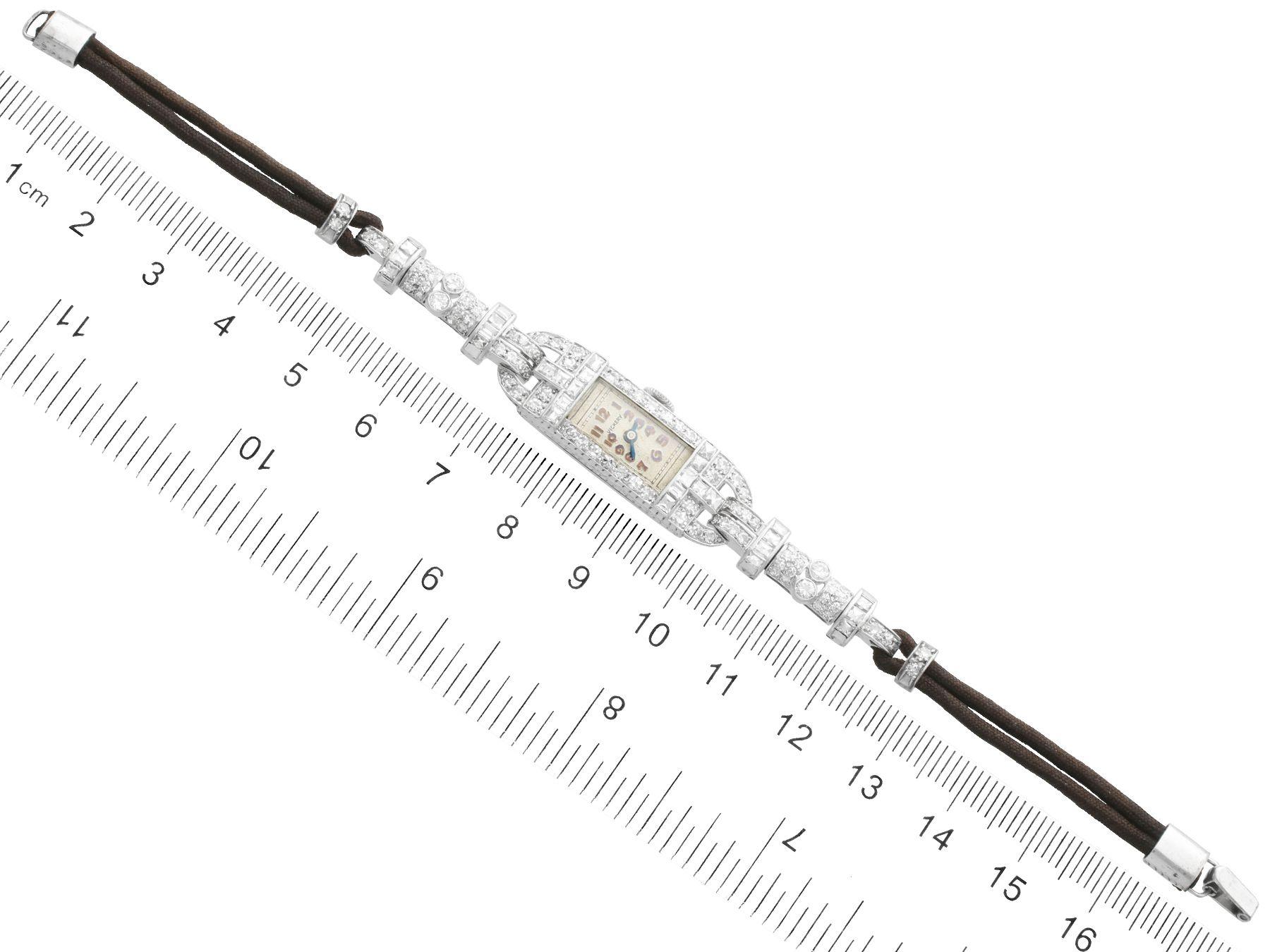 Antike Art-Déco-Cocktailuhr aus Platin mit 2,97 Karat Diamanten, um 1930 1