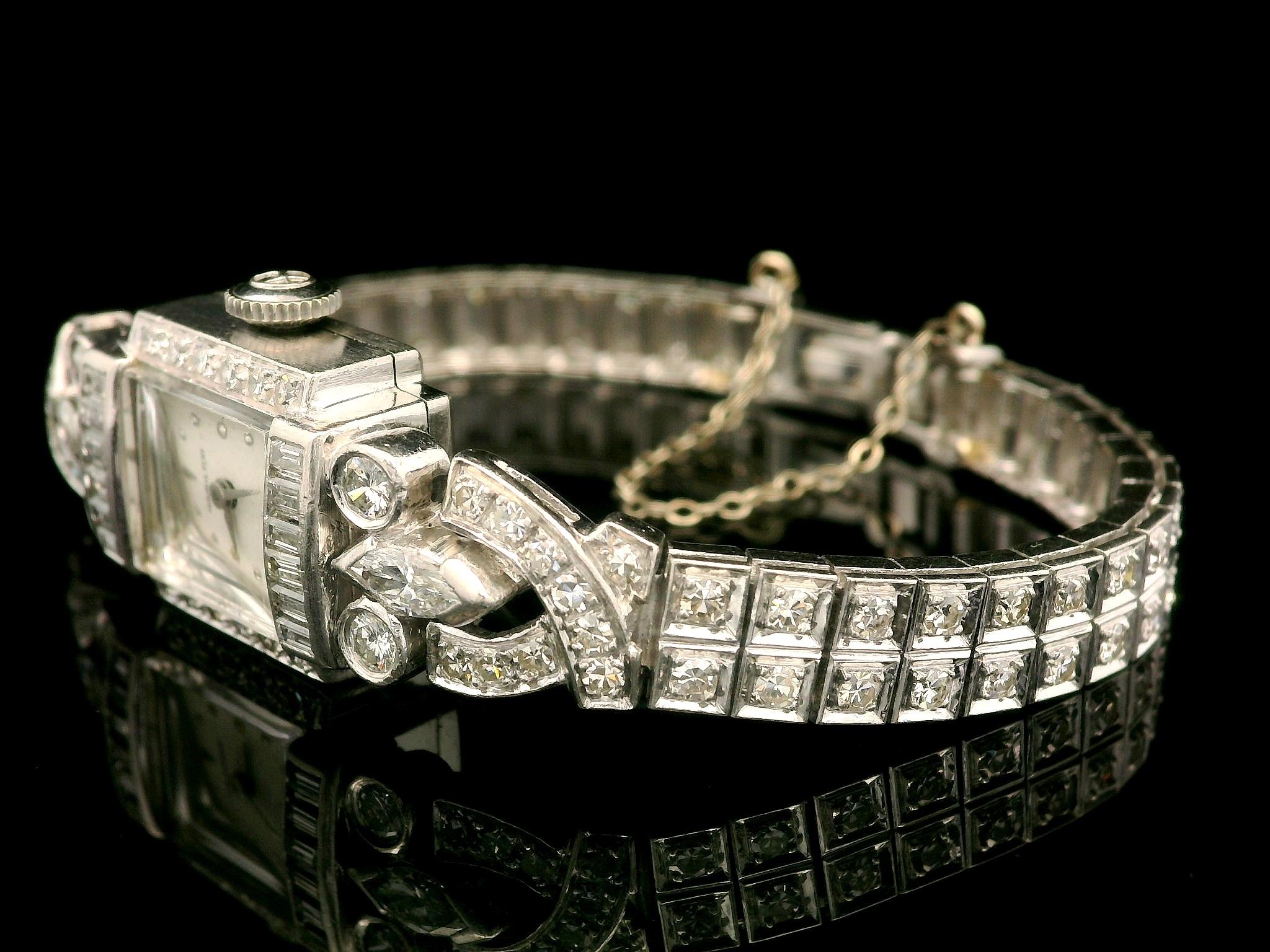 Antiguo Art Decó Platino 3.72ctw Antiguo Diamante Fantasía Reloj Pulsera en venta 3