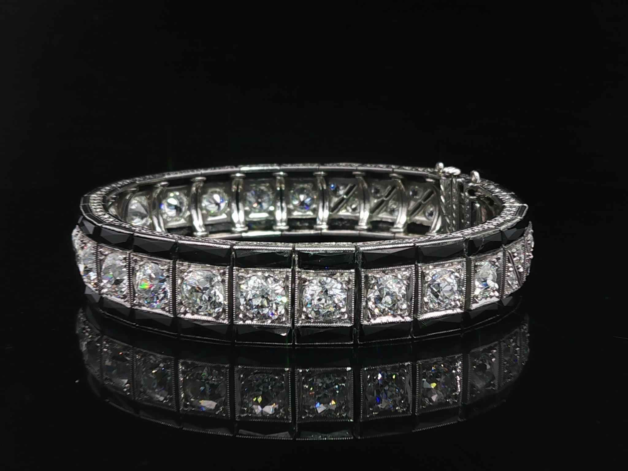 Antique Art Deco Platinum 8ctw Old Cut Diamond Black Onyx Engraved Line Bracelet in vendita 7