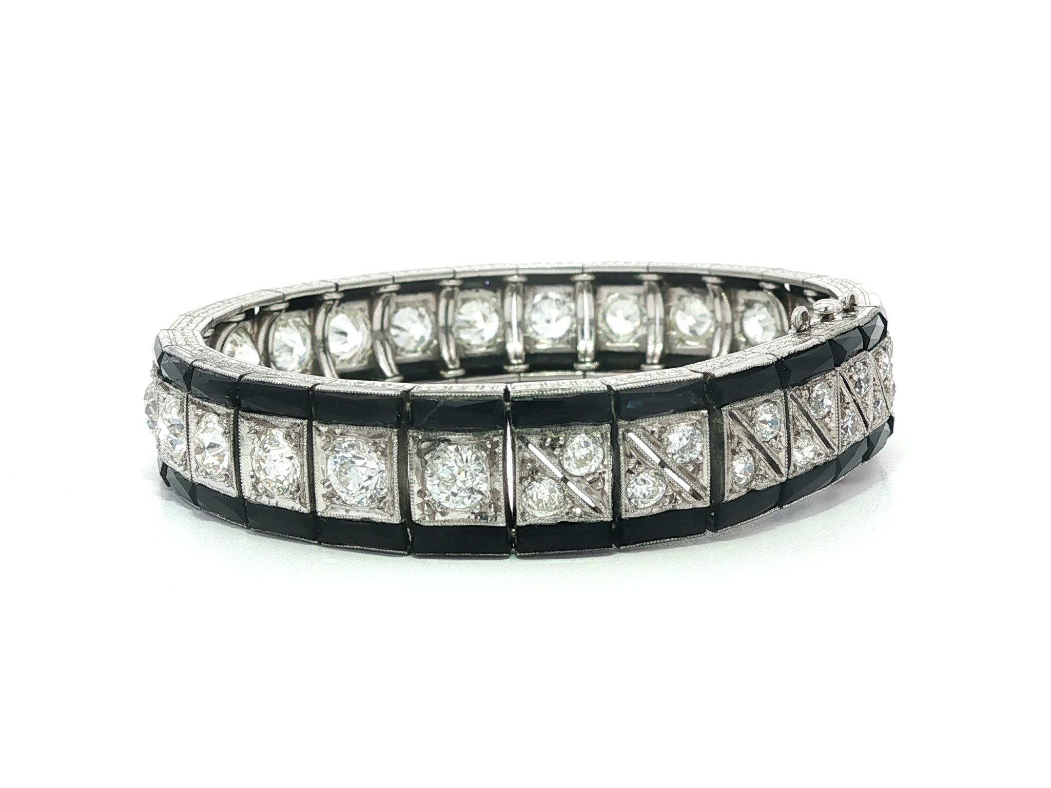 Art Déco Antique Art Deco Platinum 8ctw Old Cut Diamond Black Onyx Engraved Line Bracelet in vendita