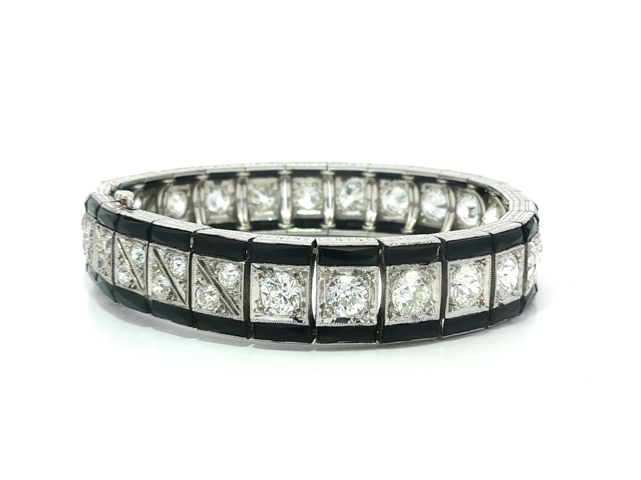 Antique Art Deco Platinum 8ctw Old Cut Diamond Black Onyx Engraved Line Bracelet in vendita