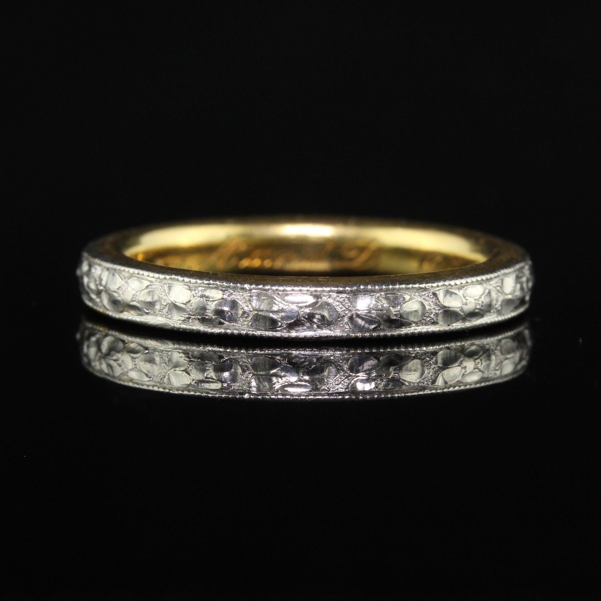 Antique Art Deco Platinum and 18K Gold Engraved Wedding Band Circa 1917 - Size 5 For Sale 2