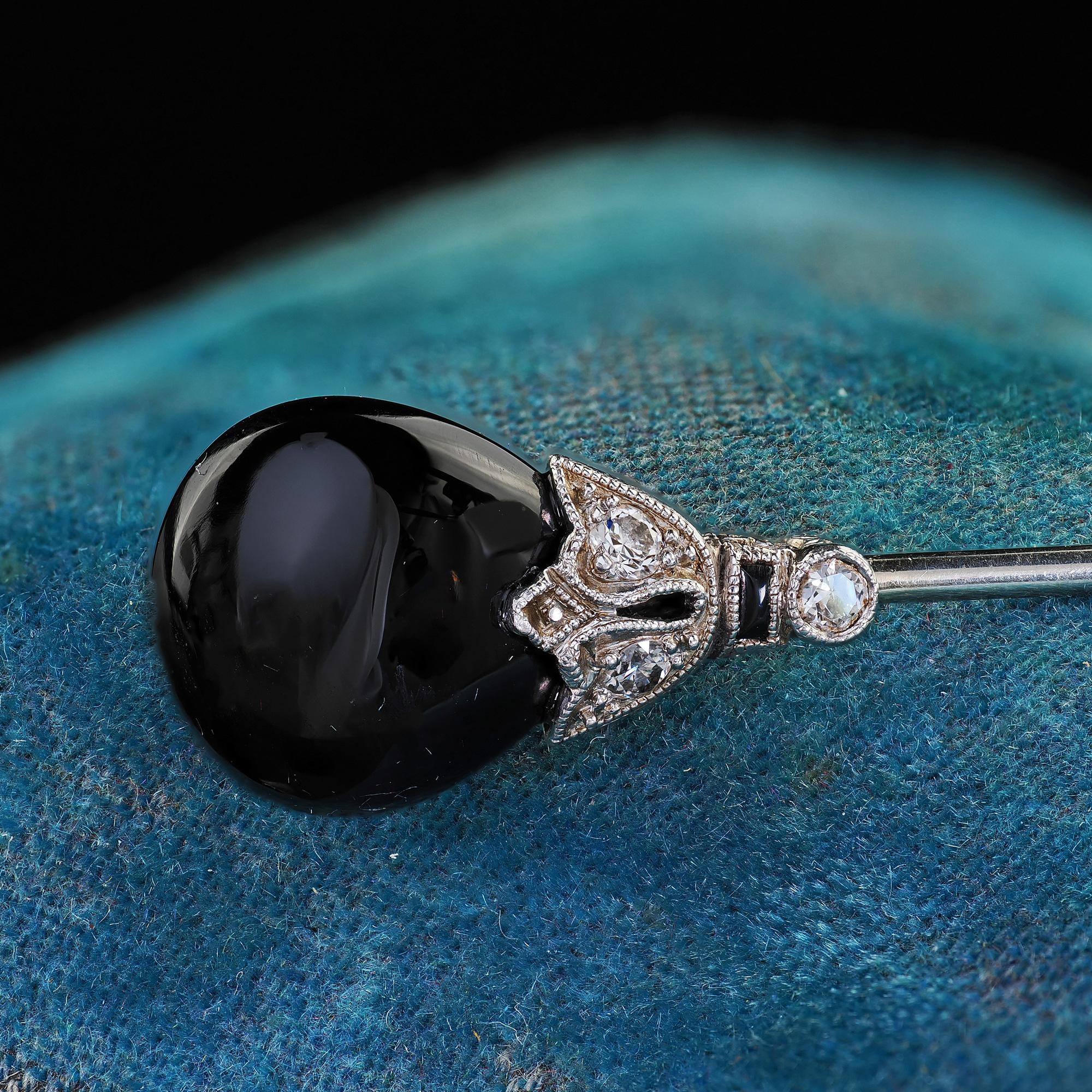 Antike Art Deco Platin und Gold Alte Euro Diamant und Onyx Jabot Pin im Zustand „Gut“ im Angebot in Great Neck, NY