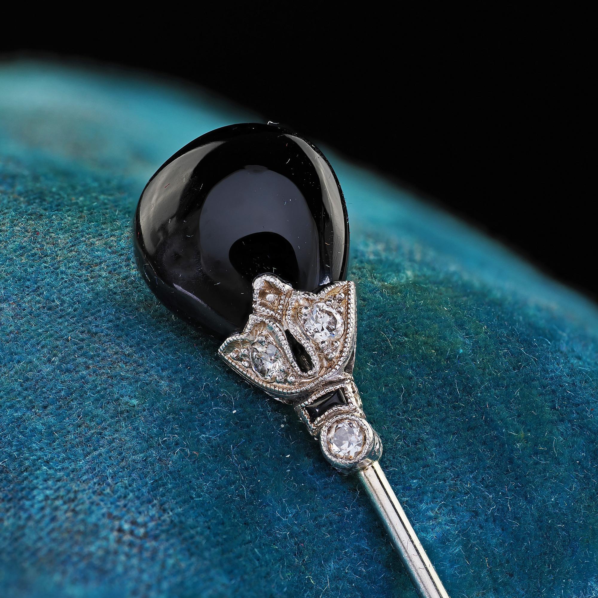 Antike Art Deco Platin und Gold Alte Euro Diamant und Onyx Jabot Pin Damen im Angebot