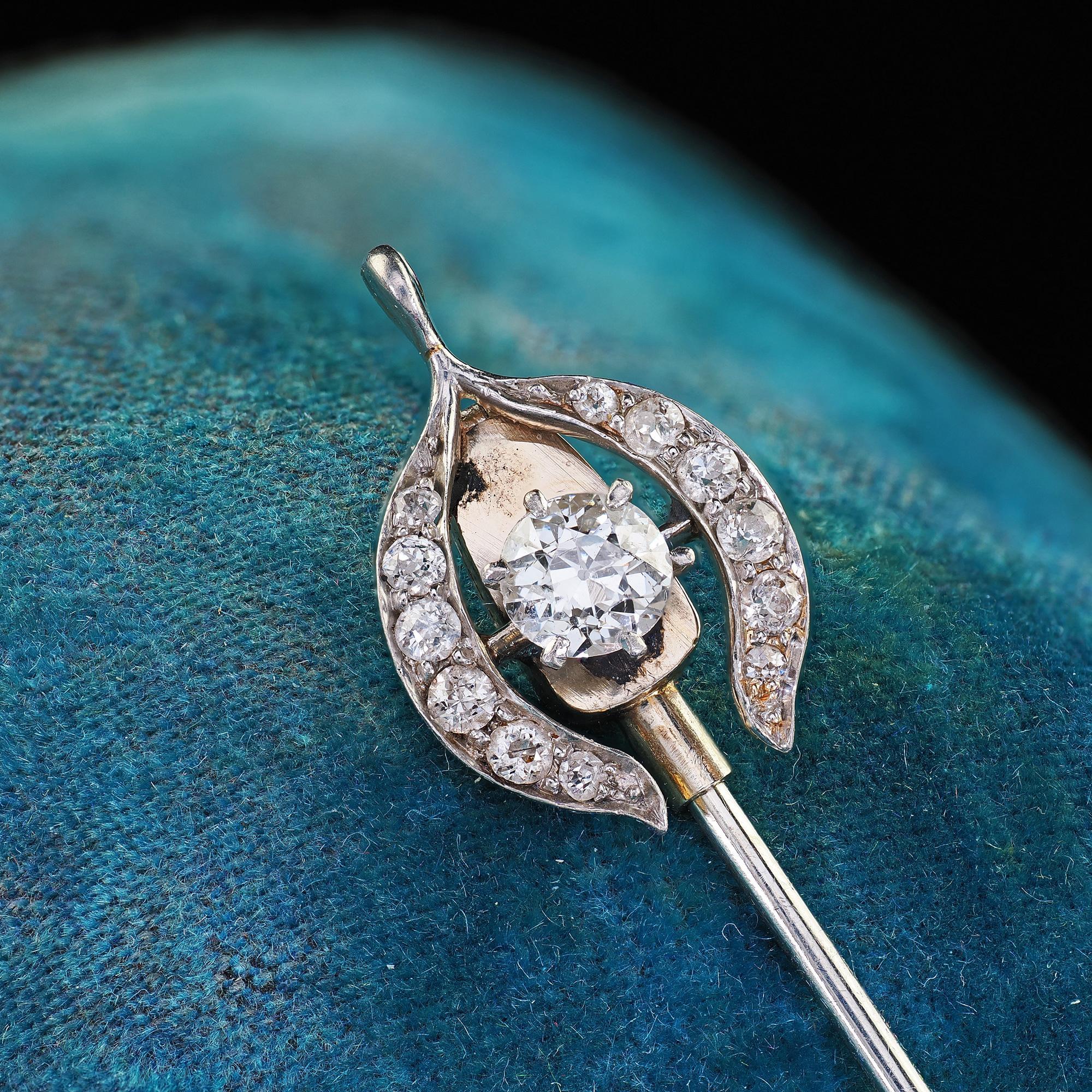 Antike Art Deco Platin und Gold Alte Euro Diamant und Onyx Jabot Pin im Angebot 1