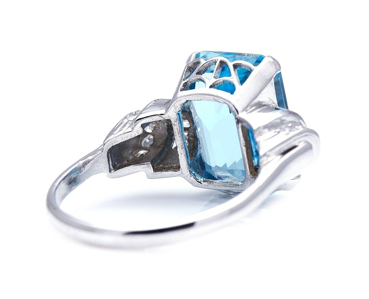 Antique, Art Deco, Platinum, Aquamarine and Diamond Ring In Excellent Condition For Sale In Rochford, Essex