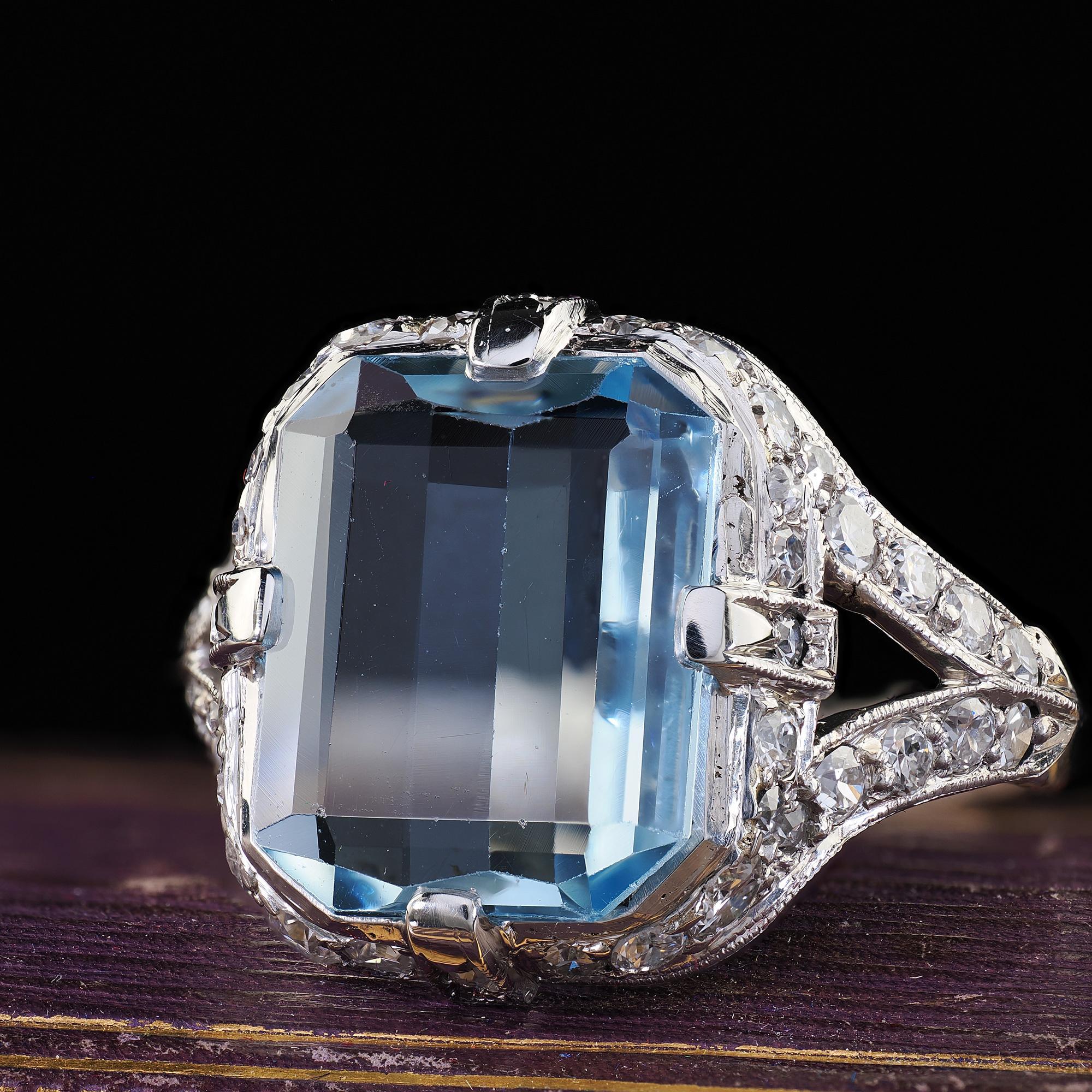 Bague Art déco ancienne en platine, aigue-marine et diamant taille ancienne Bon état - En vente à Great Neck, NY