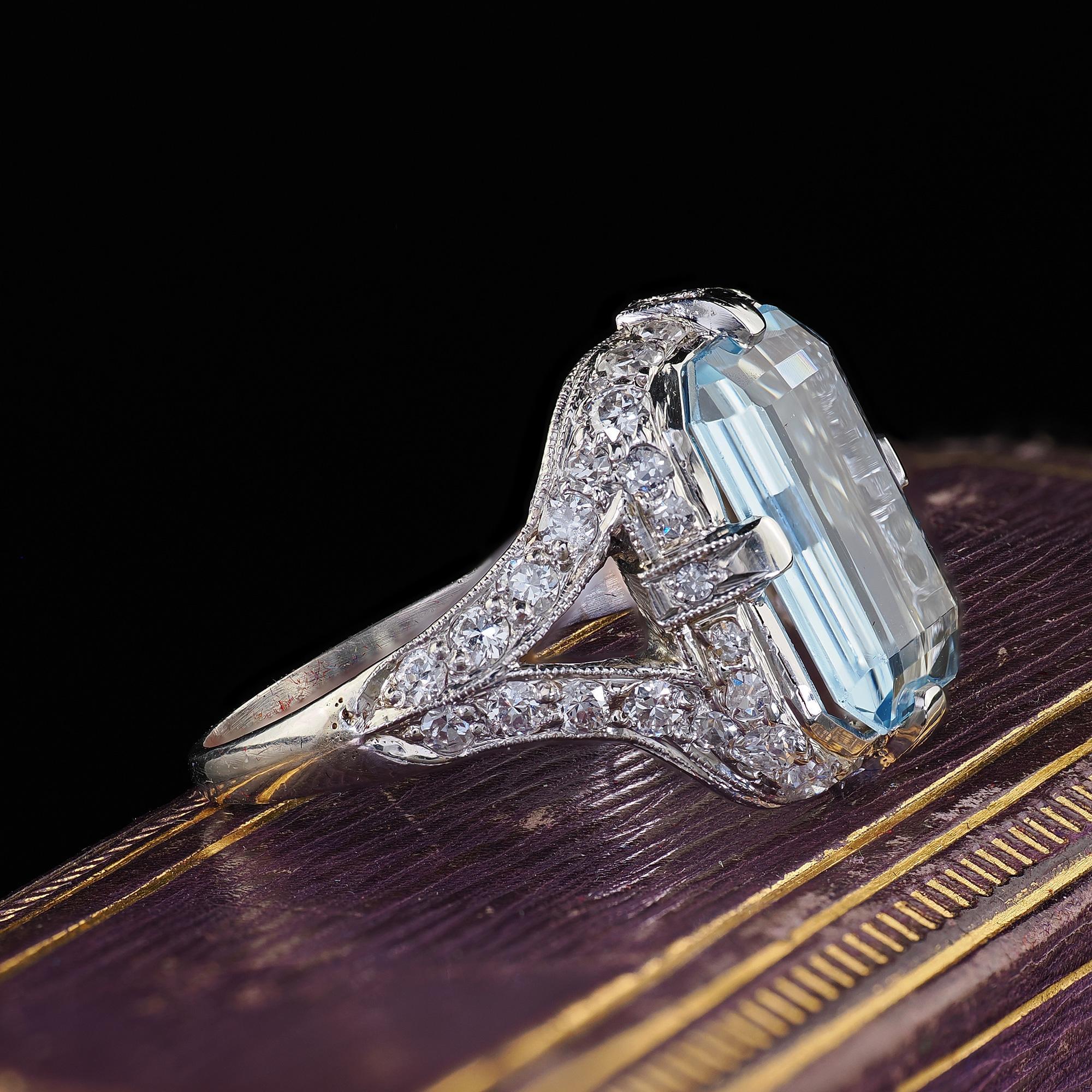 Bague Art déco ancienne en platine, aigue-marine et diamant taille ancienne Pour femmes en vente