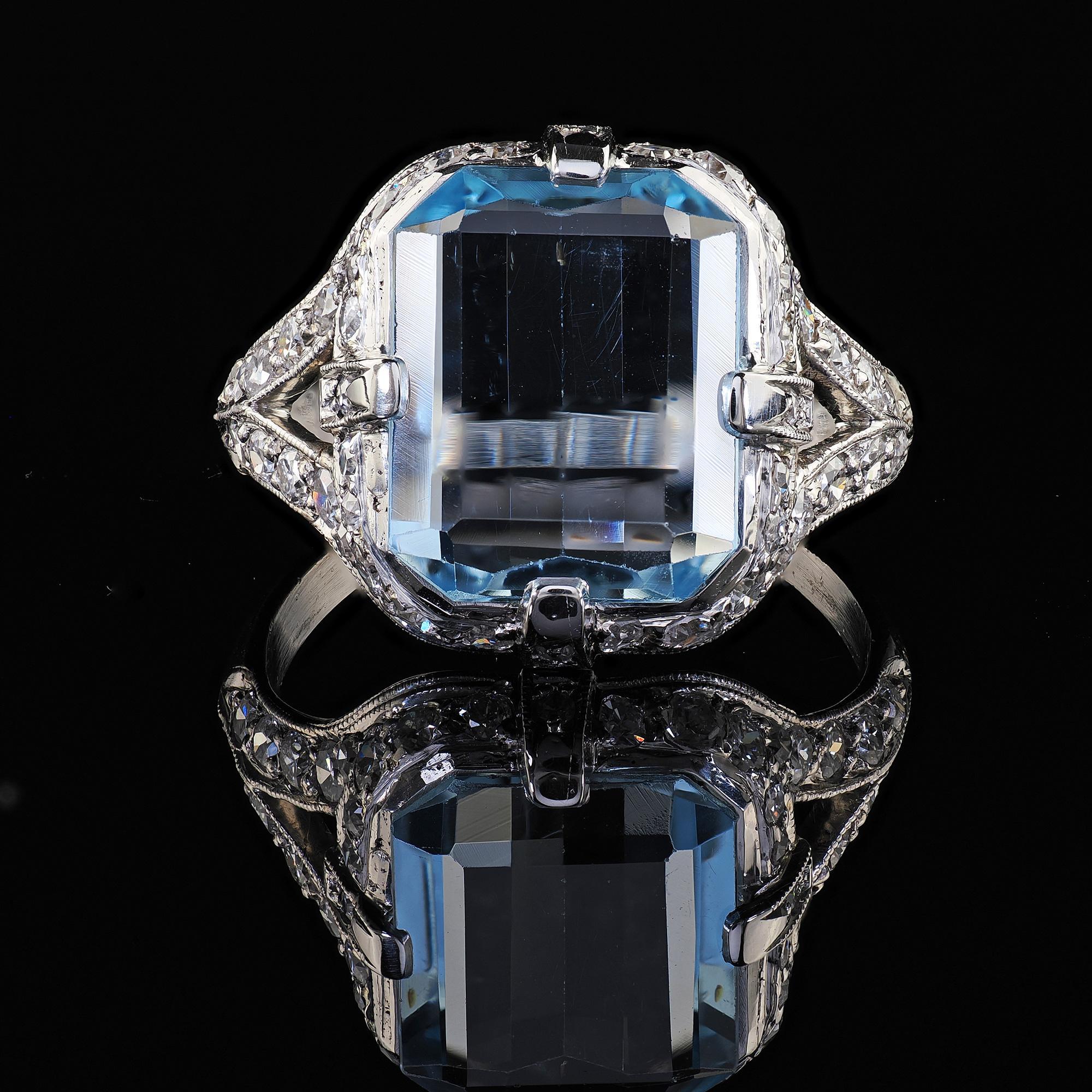Bague Art déco ancienne en platine, aigue-marine et diamant taille ancienne en vente 2