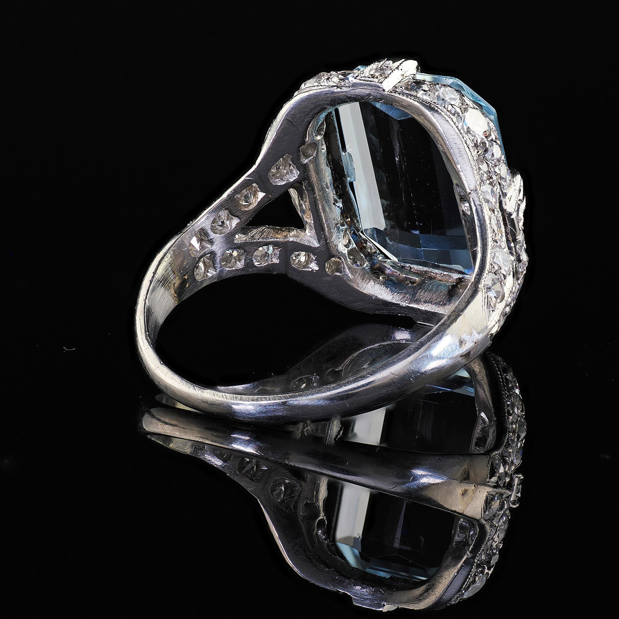 Bague Art déco ancienne en platine, aigue-marine et diamant taille ancienne en vente 3