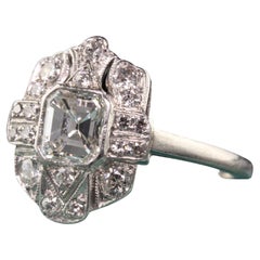 Antiker Art-déco-Verlobungsring aus Platin mit Diamanten im Asscher-Schliff