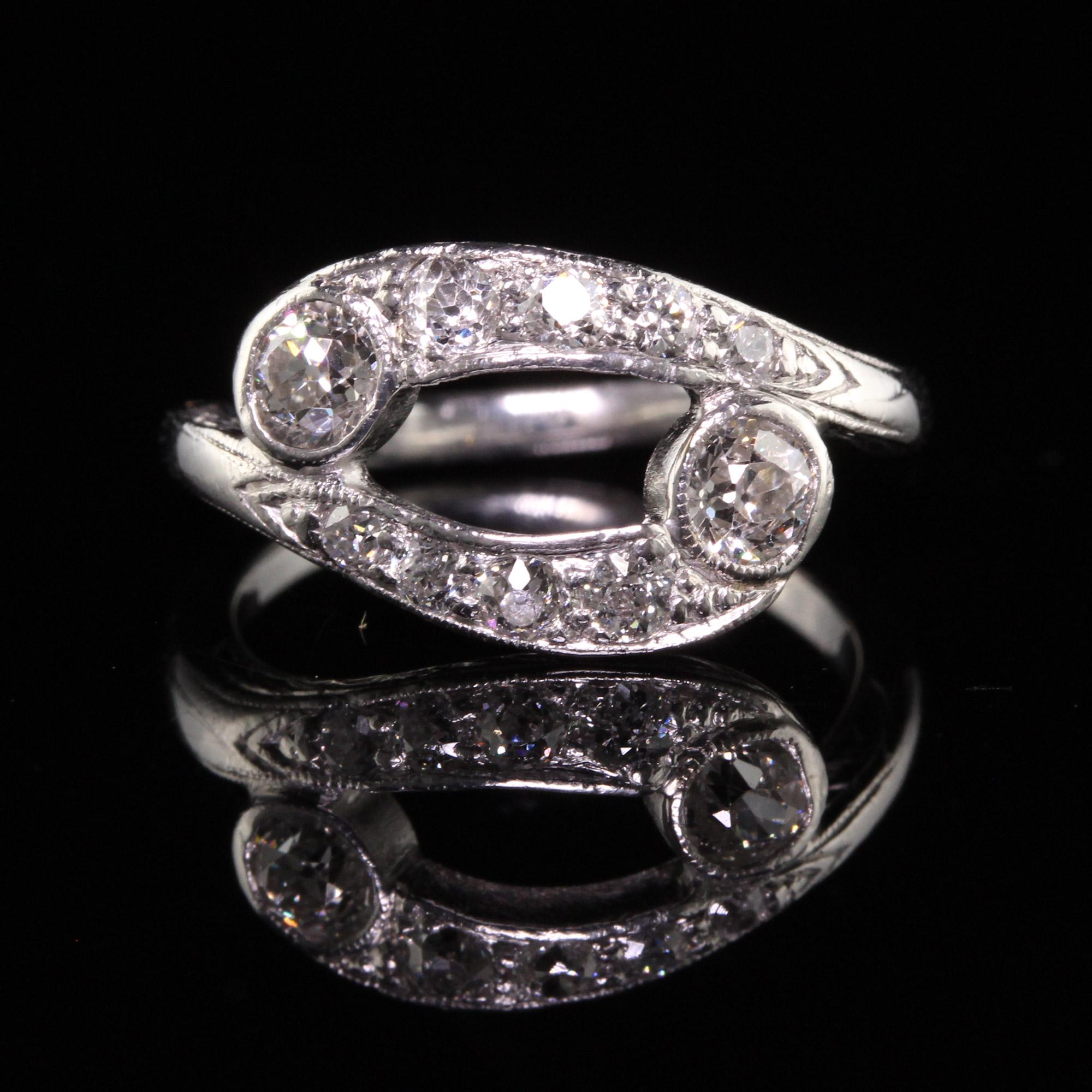 Antique Art Deco Platinum Bypass Toi et Moi Old Euro Diamond Ring In Good Condition In Great Neck, NY