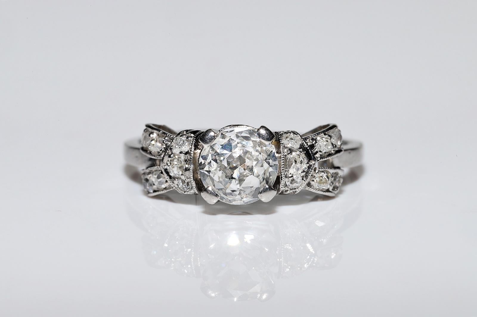 Antiker Art Deco Platin Circa 1920er Jahre natürlicher Diamant Engamemet Solitär Ring  (Alteuropäischer Brillantschliff) im Angebot