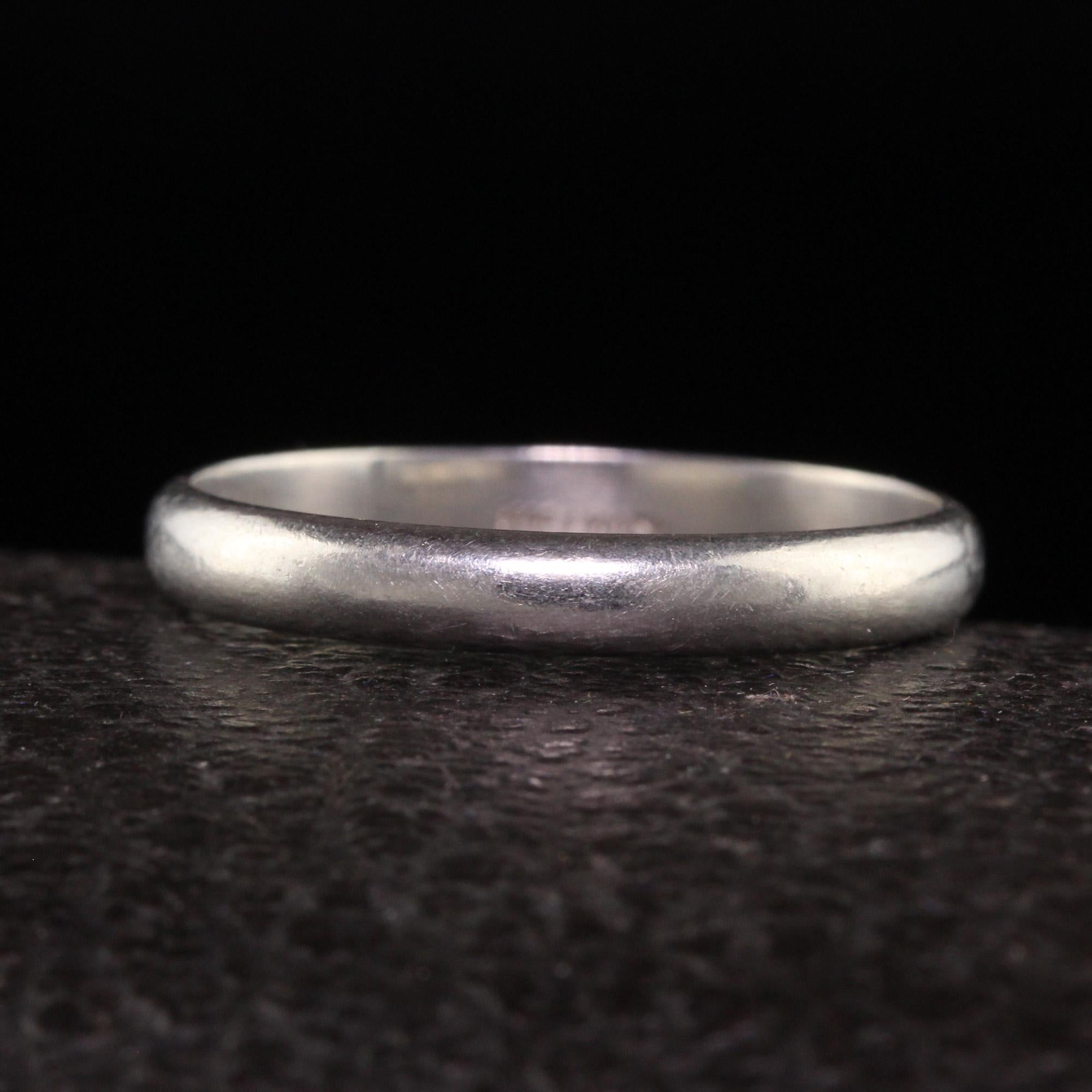 Beautiful Antique Art Deco Platinum Classic Plain Wedding Band - Size 10. This classic wedding band is crafted in platinum. The ring is in good condition and fits very comfortably on the finger.

Item #R1574

Metal: Platinum

Weight: 4.8