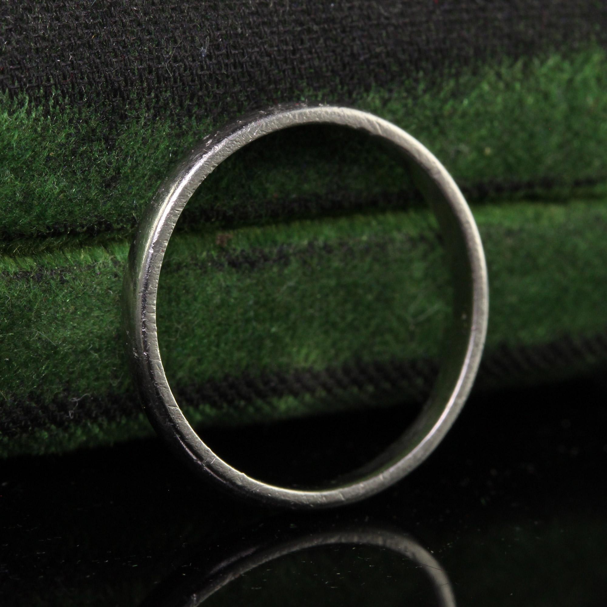 Antike Art Deco Platin Classic Thin Wedding Band - Größe 5 1/4 (Art déco) im Angebot