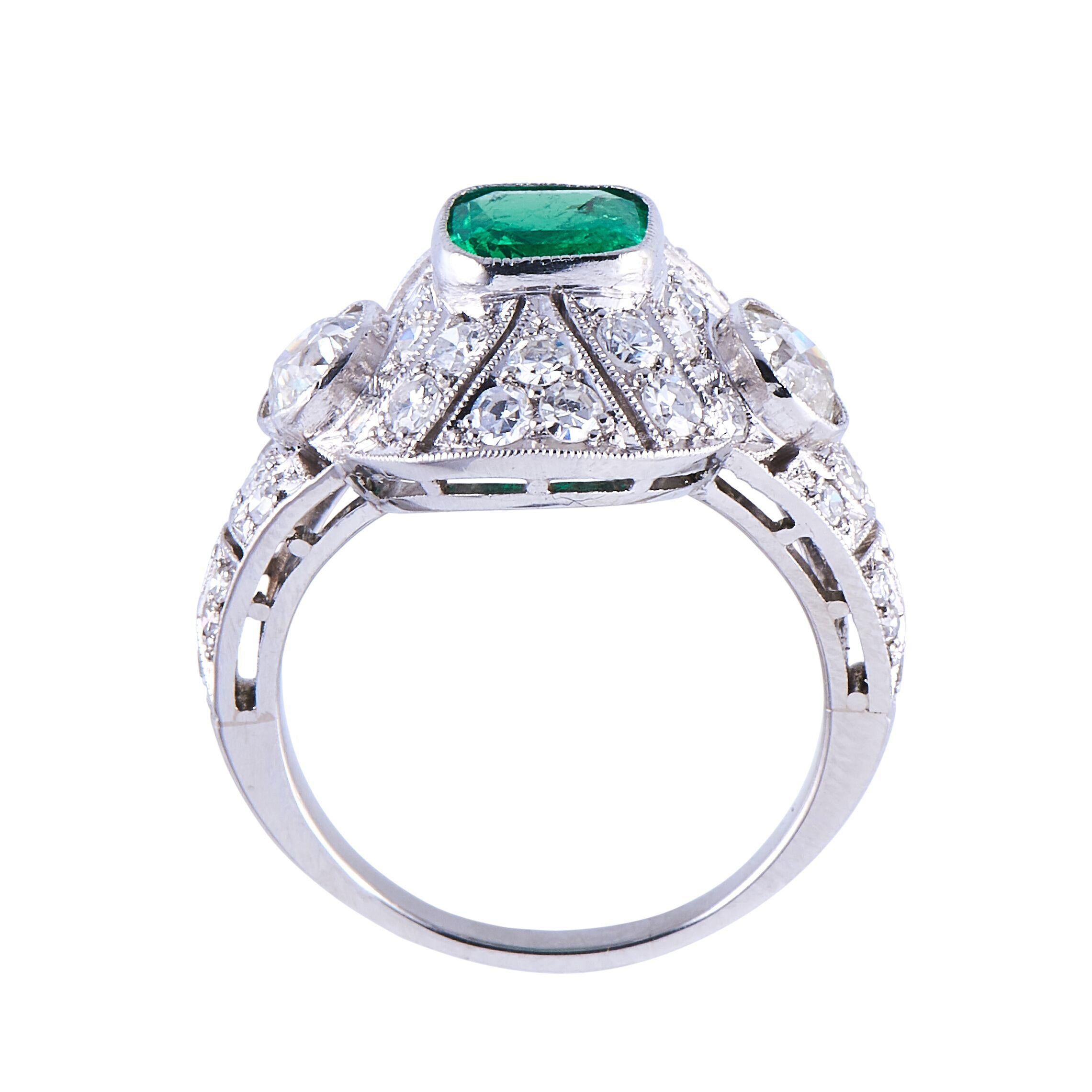 Antique, Art Deco, Platinum, Colombian Emerald and Diamond Cluster Ring In Excellent Condition In Rochford, Essex