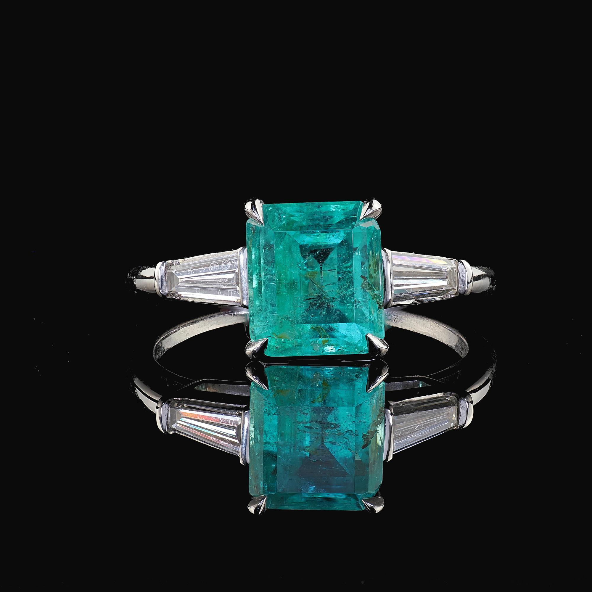 Antique Art Deco Platinum Colombian Emerald and Diamond Engagement Ring 1