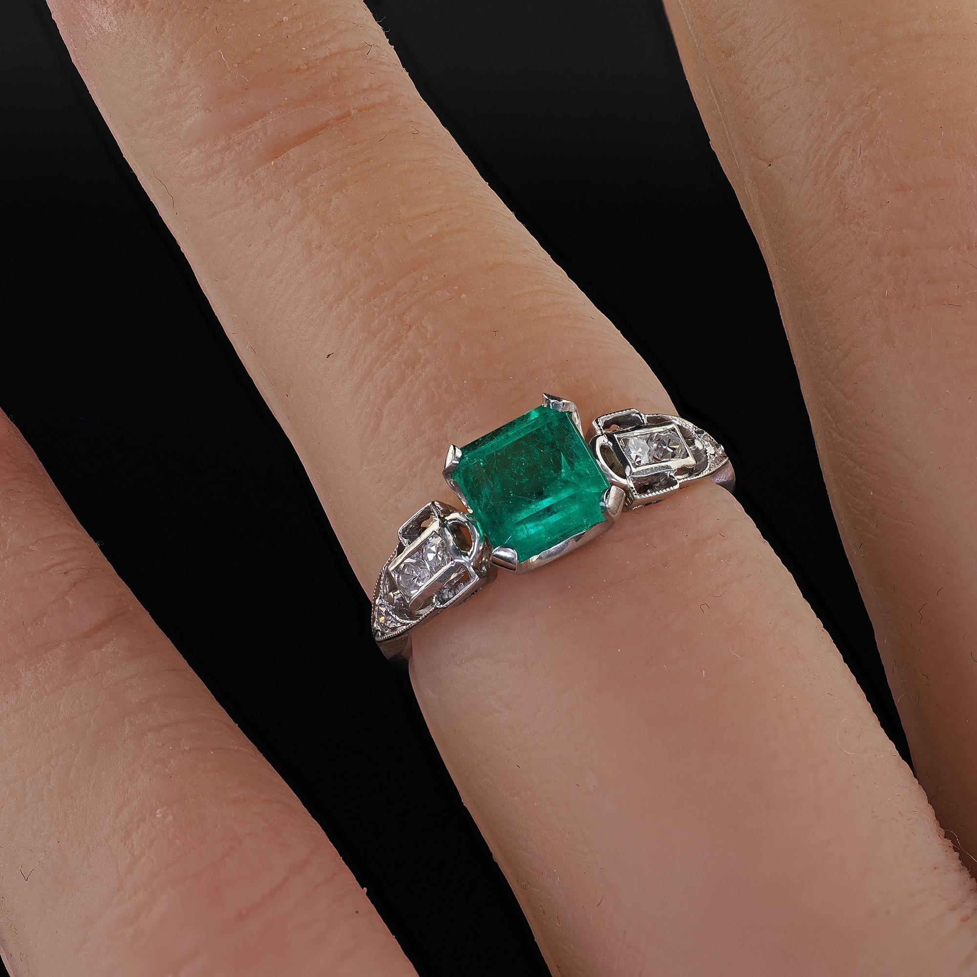 Antique Art Deco Platinum Colombian Emerald and Diamond Engagement Ring - GIA For Sale 5