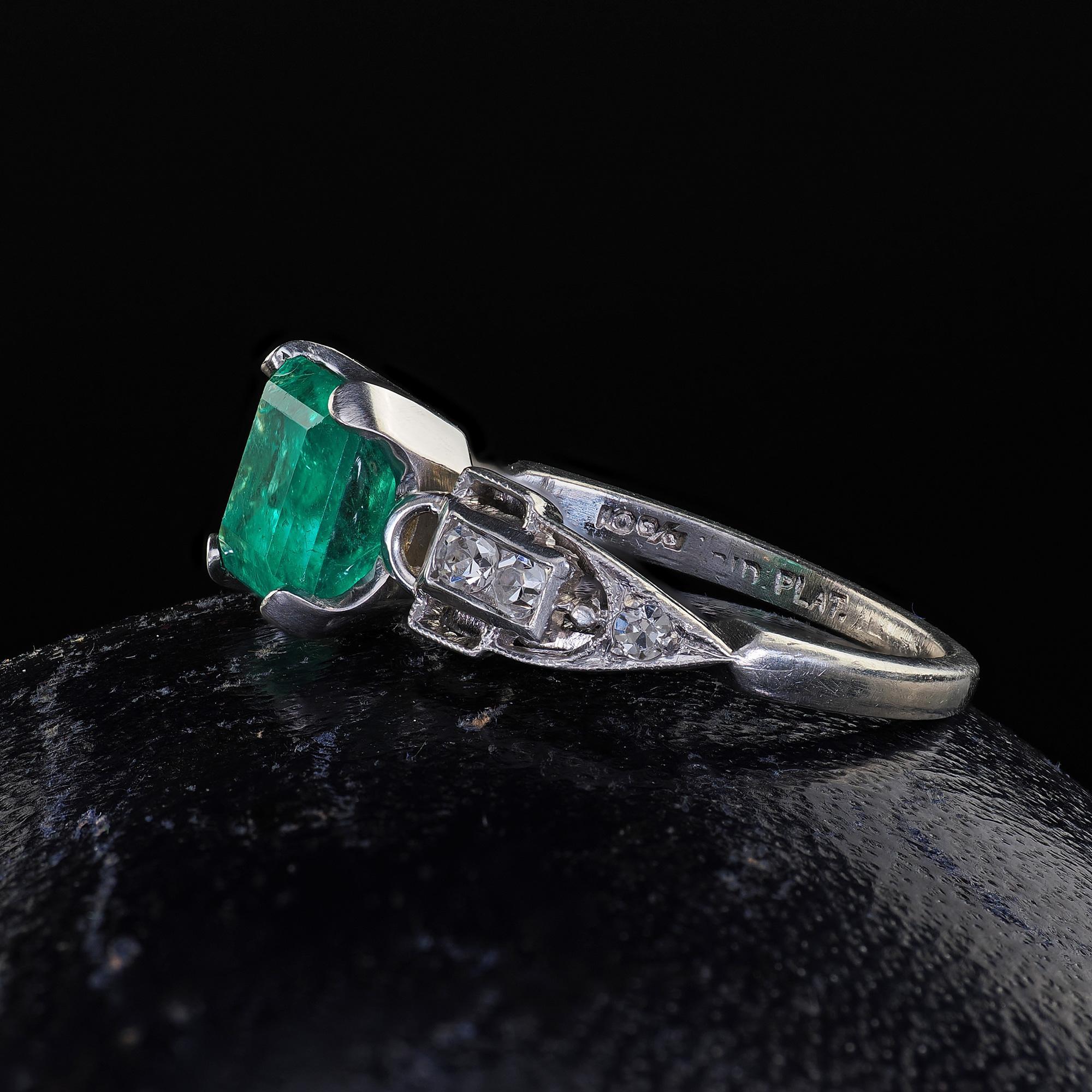 Women's Antique Art Deco Platinum Colombian Emerald and Diamond Engagement Ring - GIA For Sale