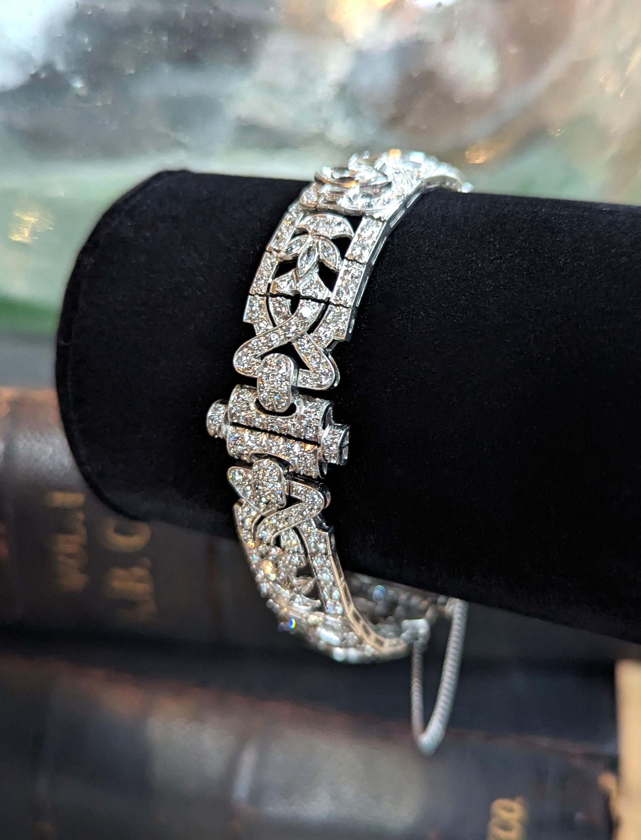 Arte Antiques Art Deco Platinum Diamond Bracelet Vintage Estate Jewelry Marquis Cut Bon état - En vente à Greer, SC
