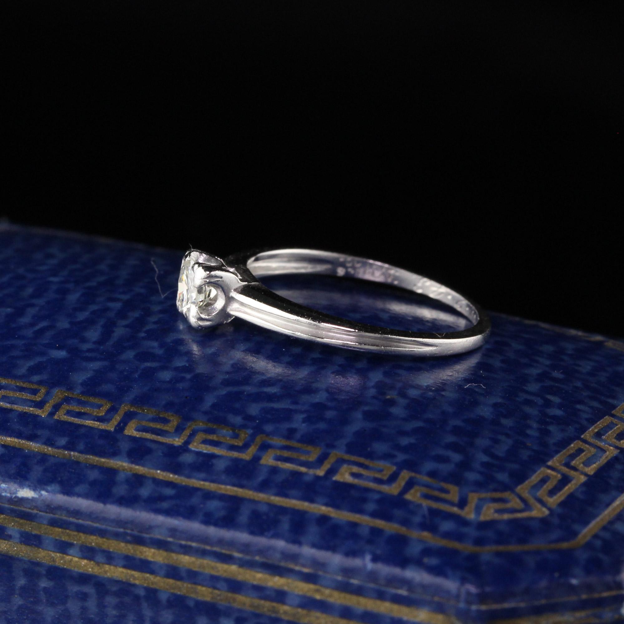 Round Cut Antique Art Deco Platinum Diamond Engagement Ring