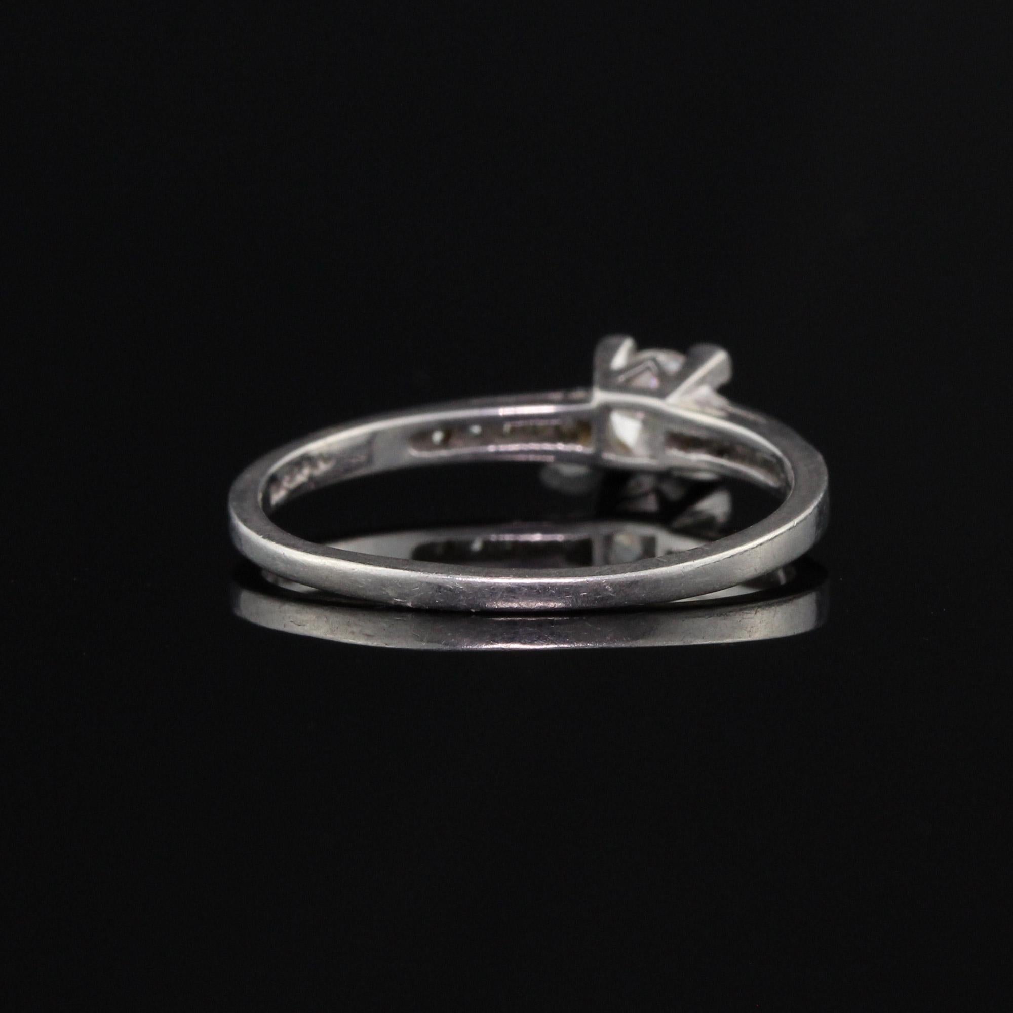 Round Cut Antique Art Deco Platinum and Diamond Engagement Ring For Sale