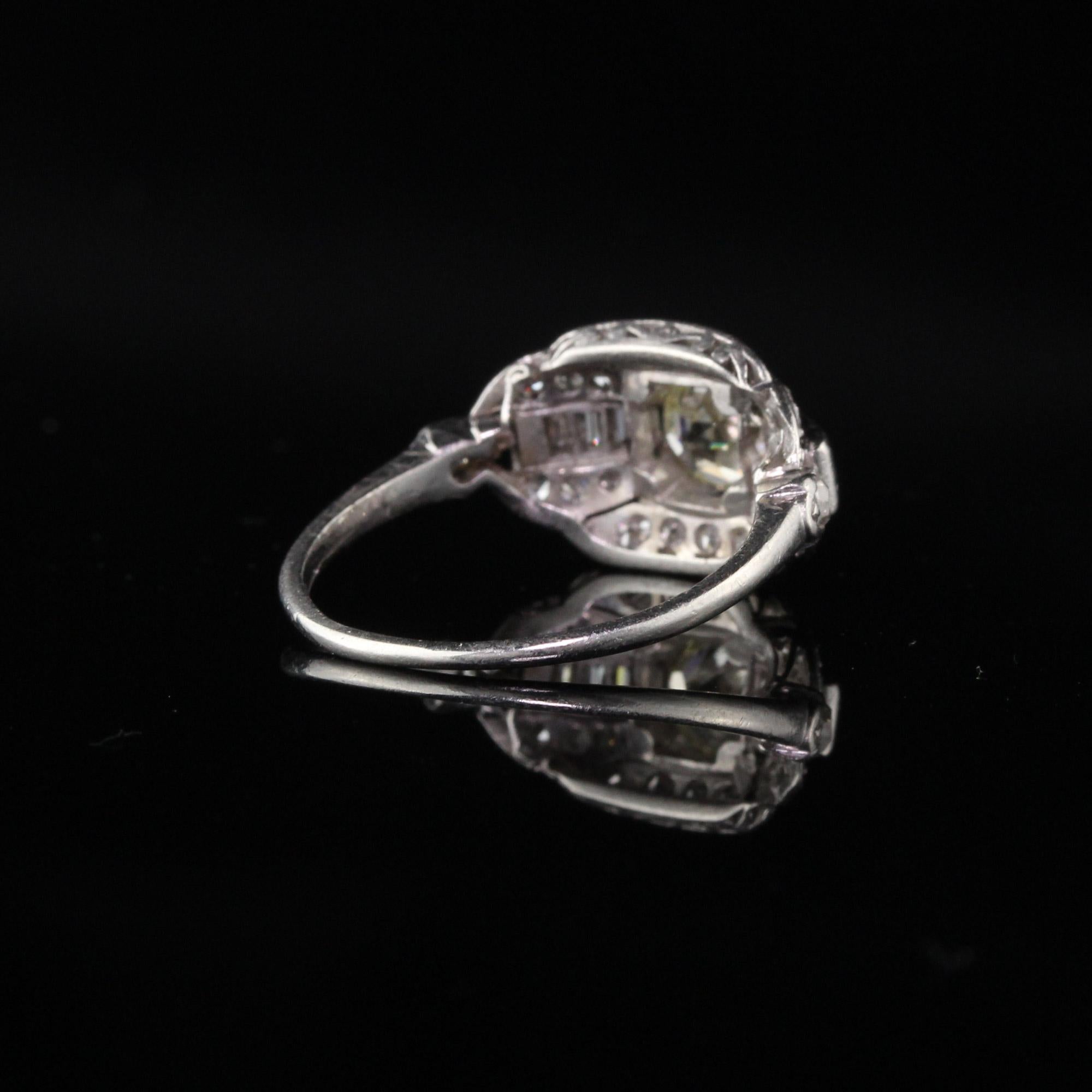 Antique Art Deco Platinum Diamond Engagement Ring In Good Condition In Great Neck, NY