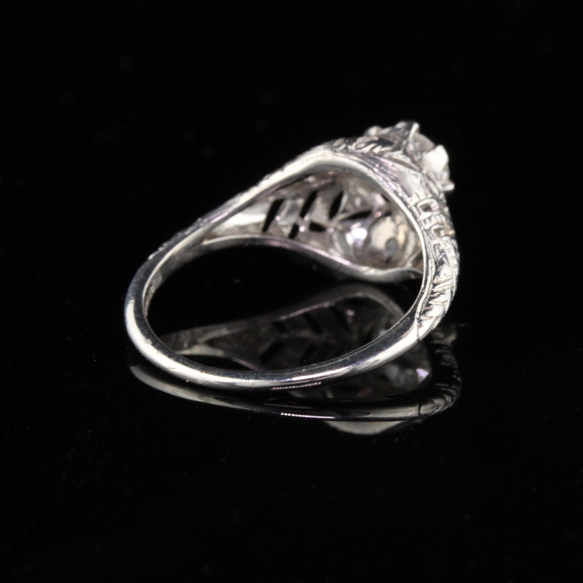 Women's Antique Art Deco Platinum Diamond Engagement Ring For Sale