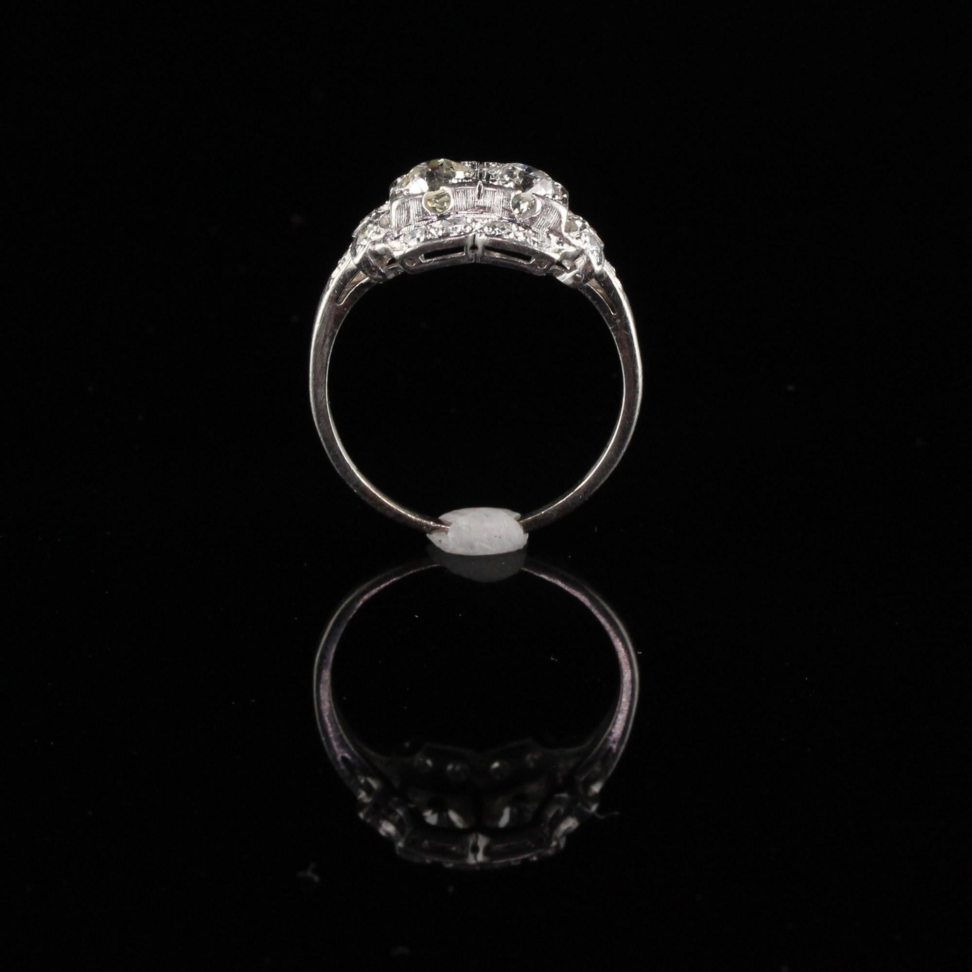 Women's Antique Art Deco Platinum Diamond Engagement Ring