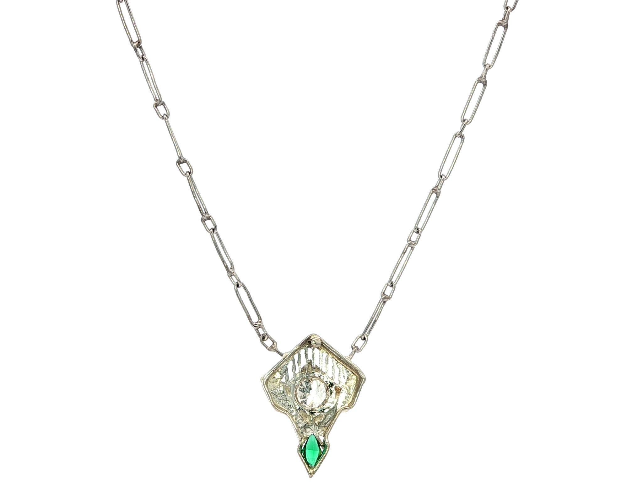 Pendentif diamant antique en platine Art Deco avec chaîne ajourée faite à la main Pour femmes en vente