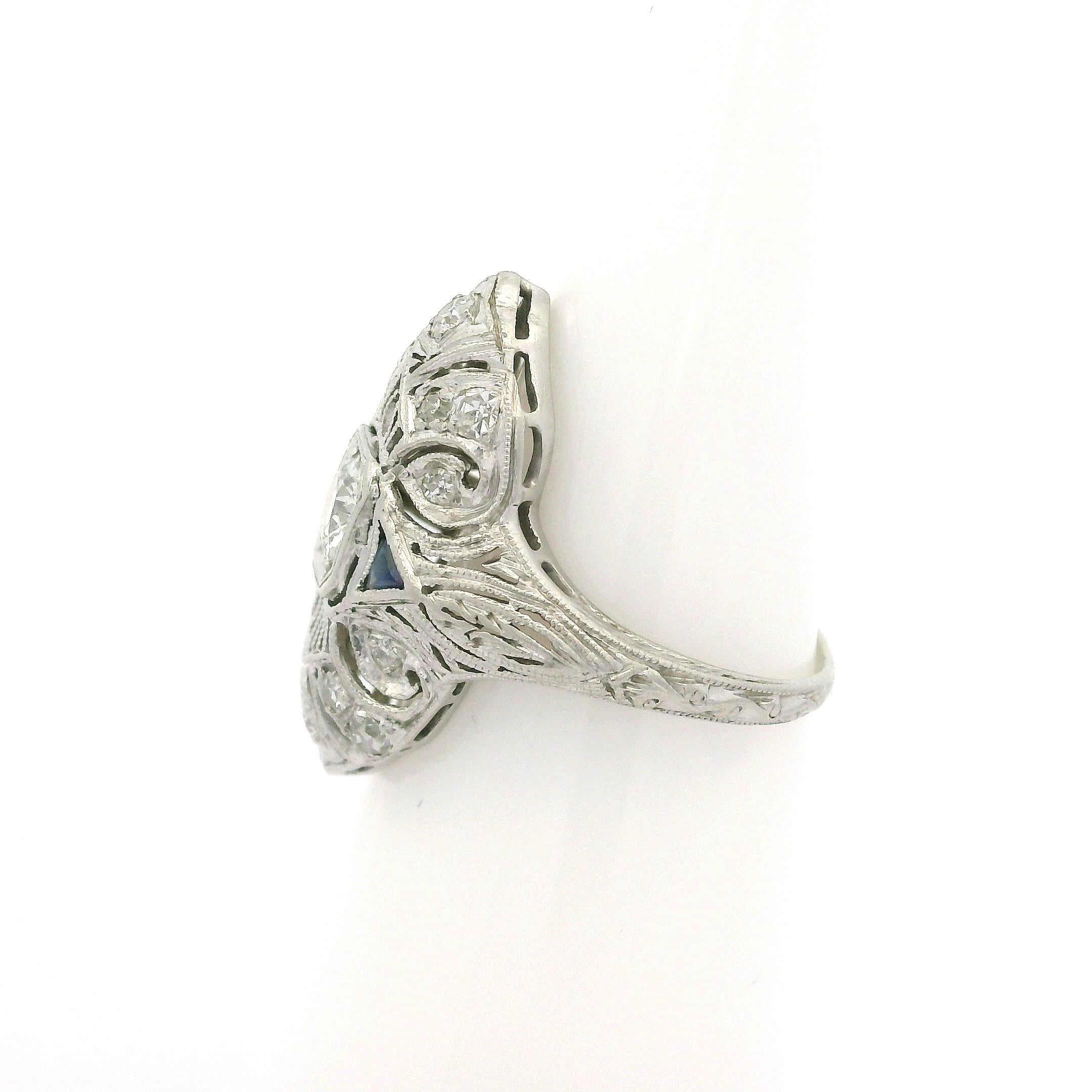 Antique Art Deco Platinum Diamond & Sapphire Filigree Milgrain Work Dinner Ring im Angebot 5