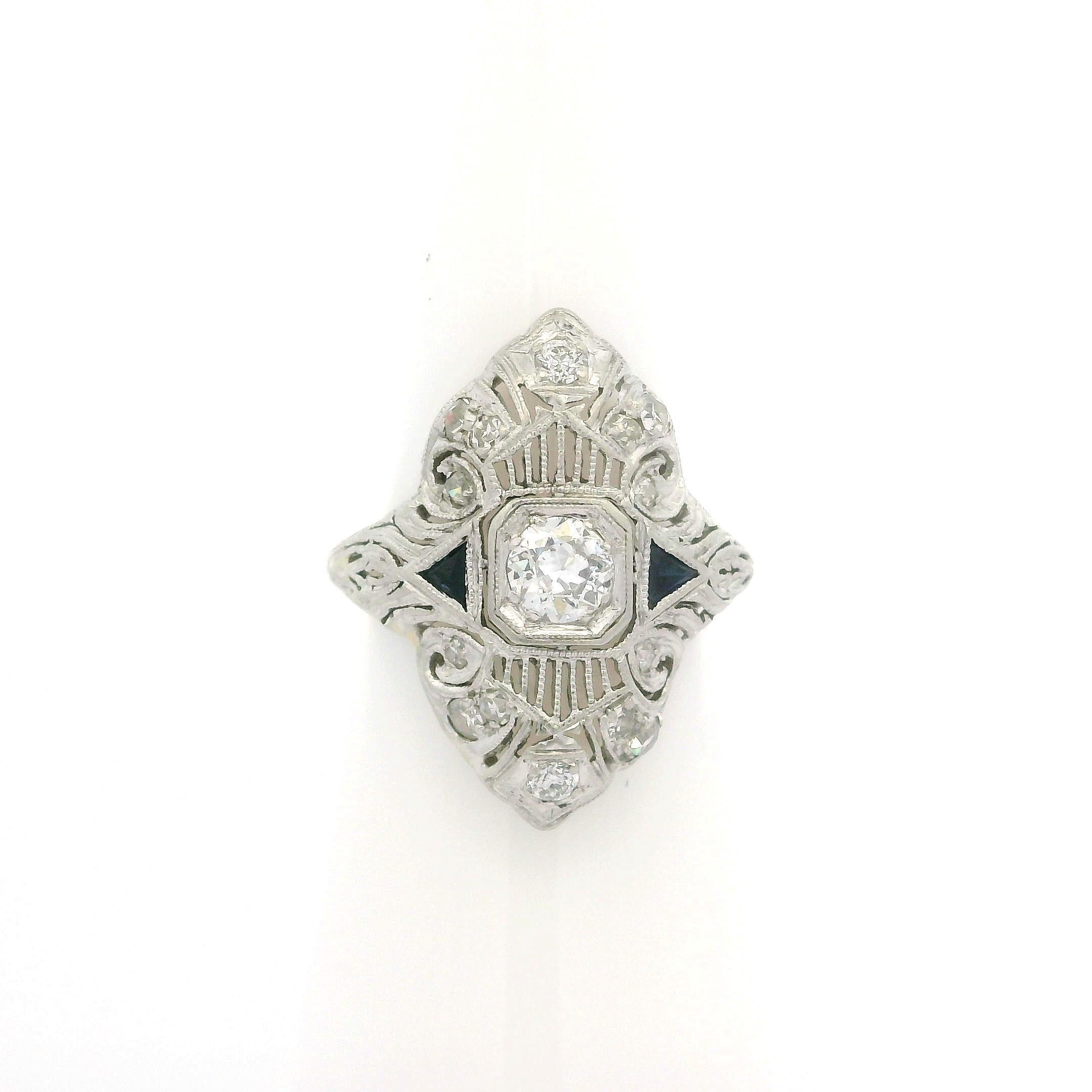 Antique Art Deco Platinum Diamond & Sapphire Filigree Milgrain Work Dinner Ring im Angebot 2