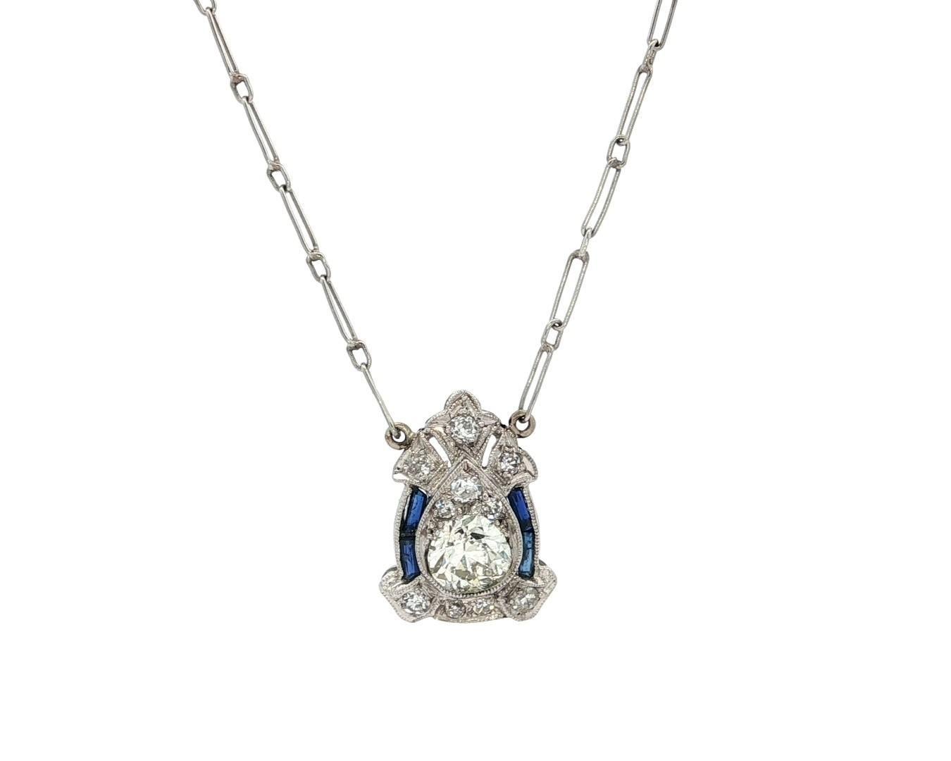 Taglio vecchia miniera Antico ciondolo in platino Art Deco con scudo di diamanti Collana a catena fatta a mano in vendita