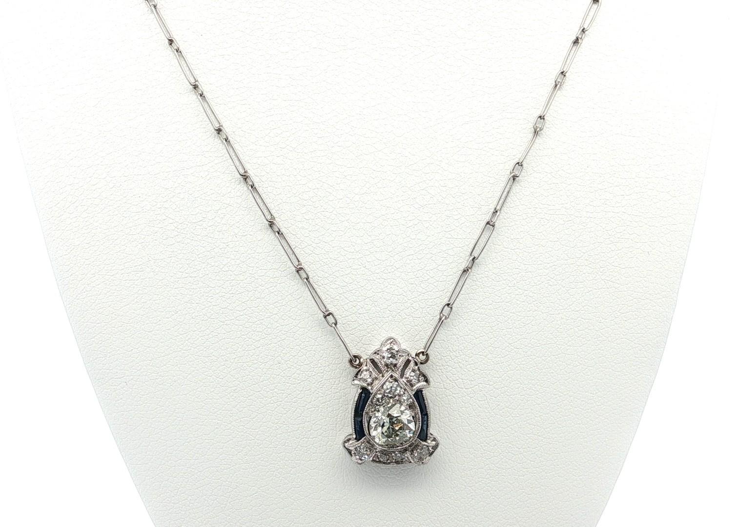 Antico ciondolo in platino Art Deco con scudo di diamanti Collana a catena fatta a mano in vendita 3