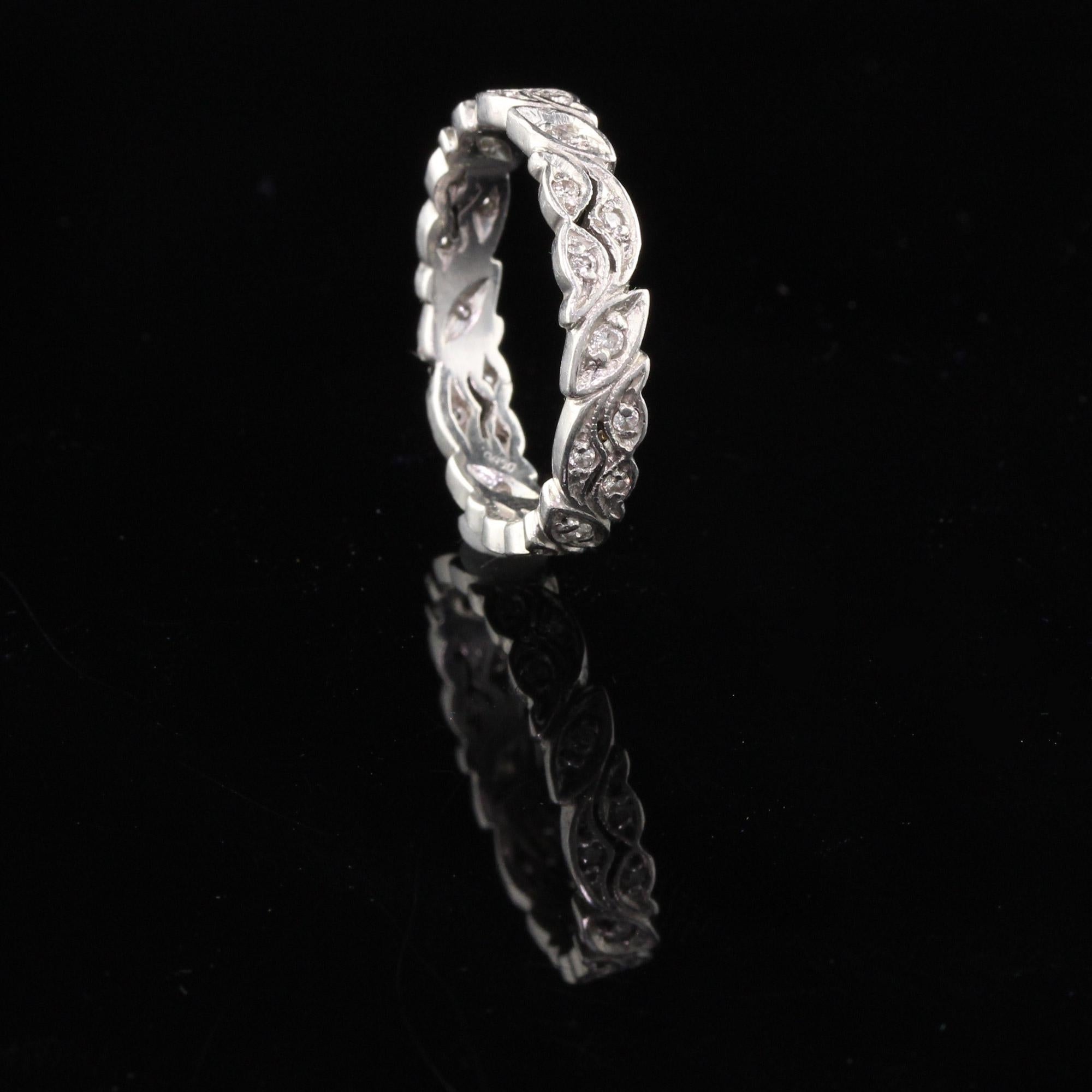 Antique Art Deco Platinum Diamond Wedding Band In Good Condition In Great Neck, NY