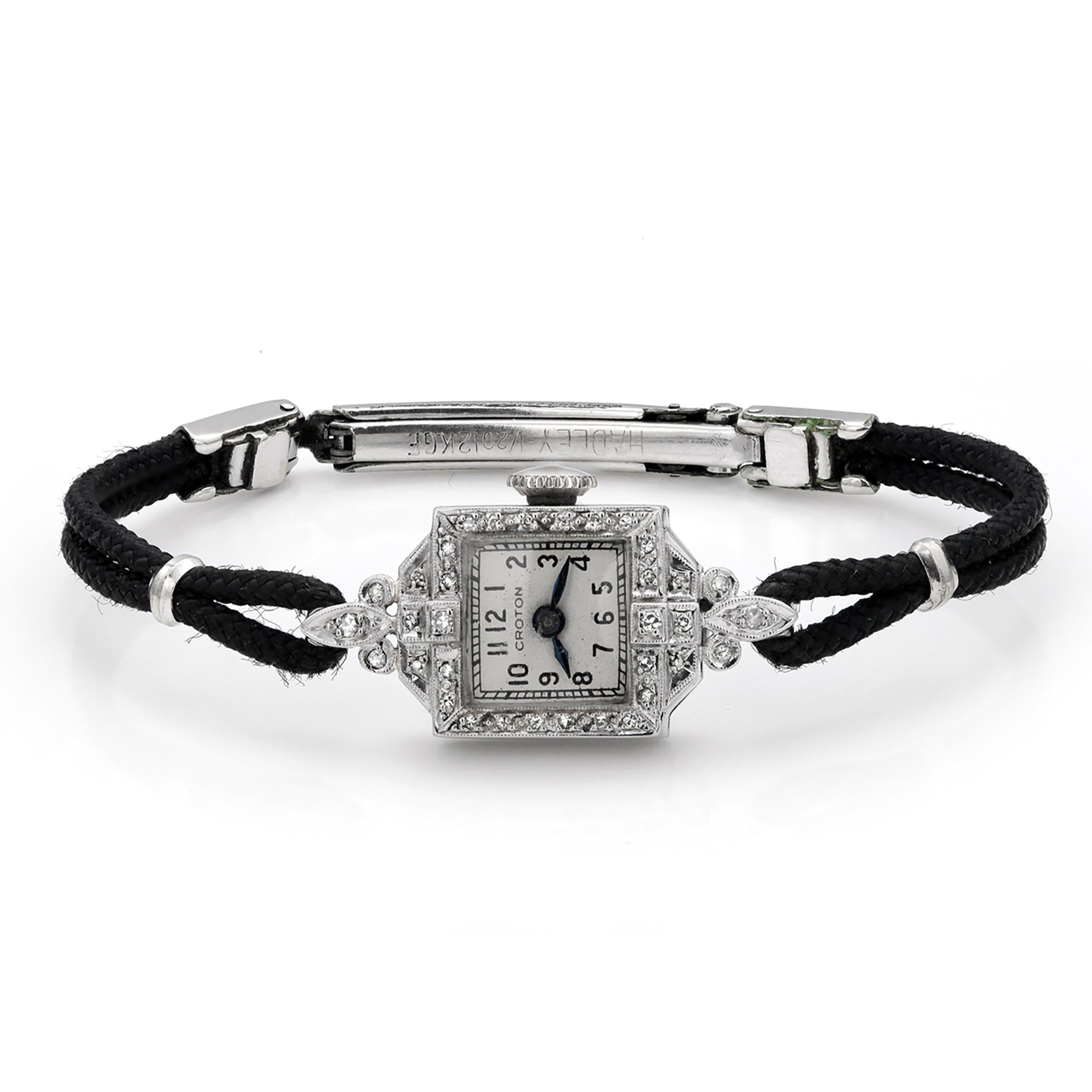 Antique Art Deco Platinum Diamond Woman Wrist Watch In Good Condition In New York, NY