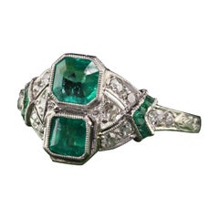 Antique Art Deco Platinum Emerald and Diamond Filigree Ring